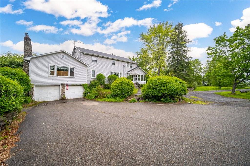 #3 photo, 571 International Blvd., Rock Tavern , NY 12550