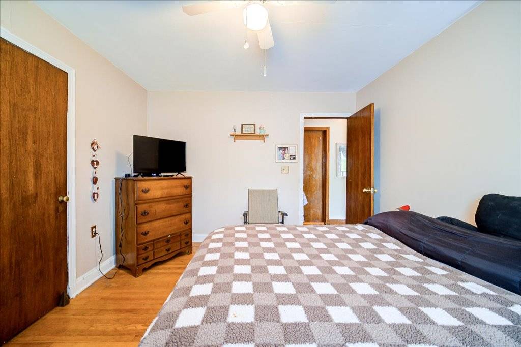 #30 photo, 571 International Blvd., Rock Tavern , NY 12550