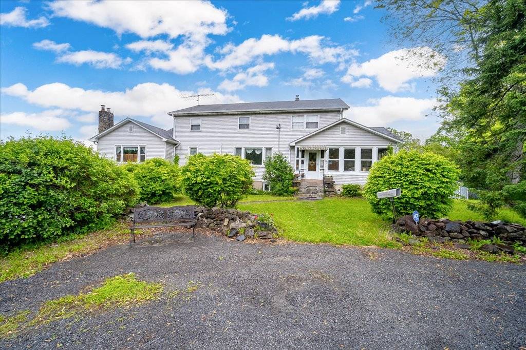 #4 photo, 571 International Blvd., Rock Tavern , NY 12550