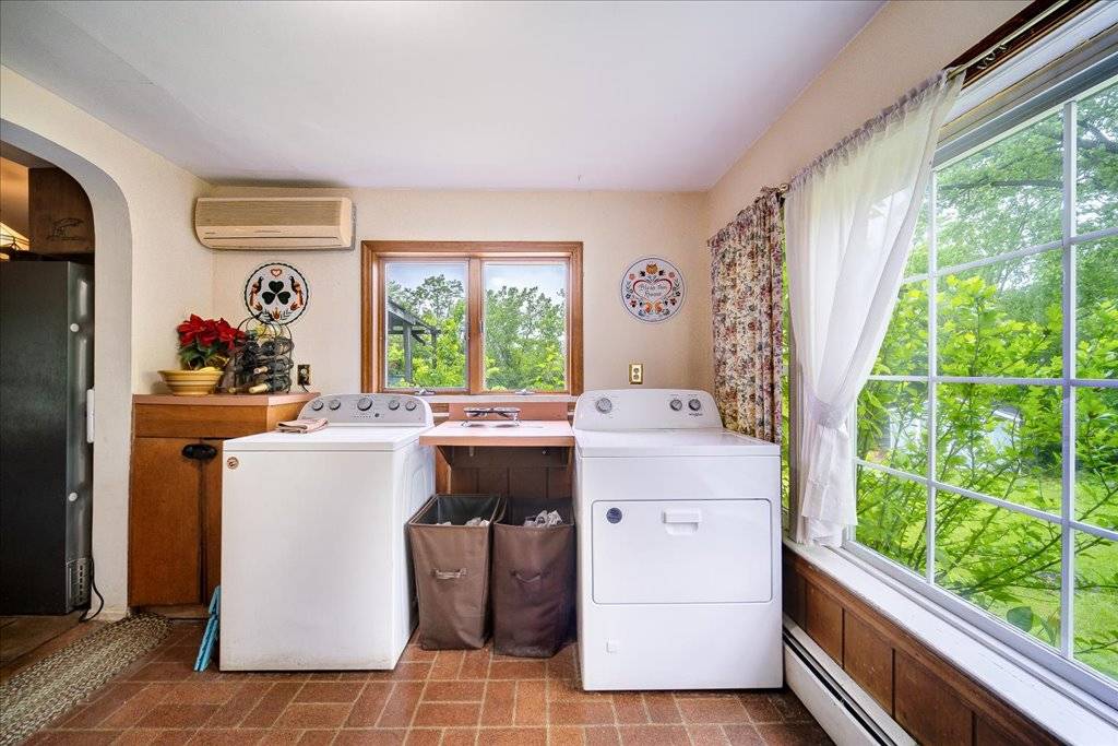 #40 photo, 571 International Blvd., Rock Tavern , NY 12550