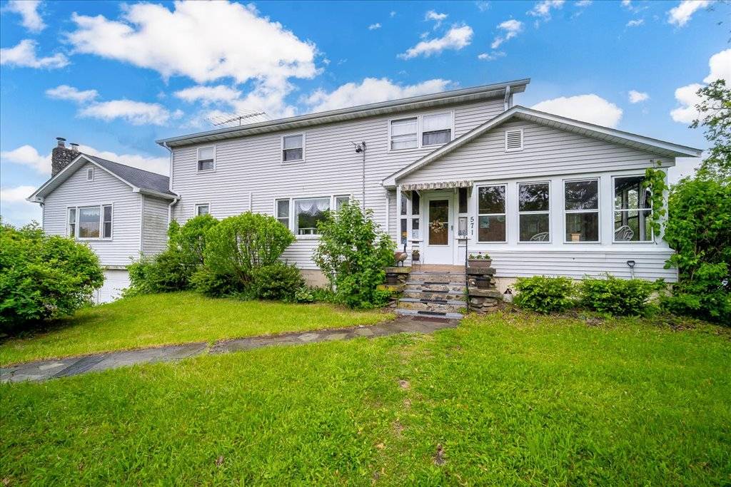 #5 photo, 571 International Blvd., Rock Tavern , NY 12550