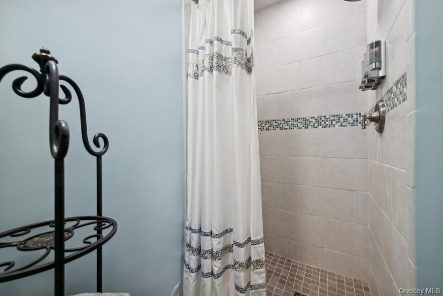 #12 photo, 504 Merrick Road, ナッソー郡 Lynbrook , NY 11563