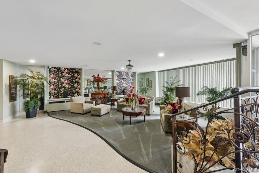 #5 photo, 504 Merrick Road, ナッソー郡 Lynbrook , NY 11563