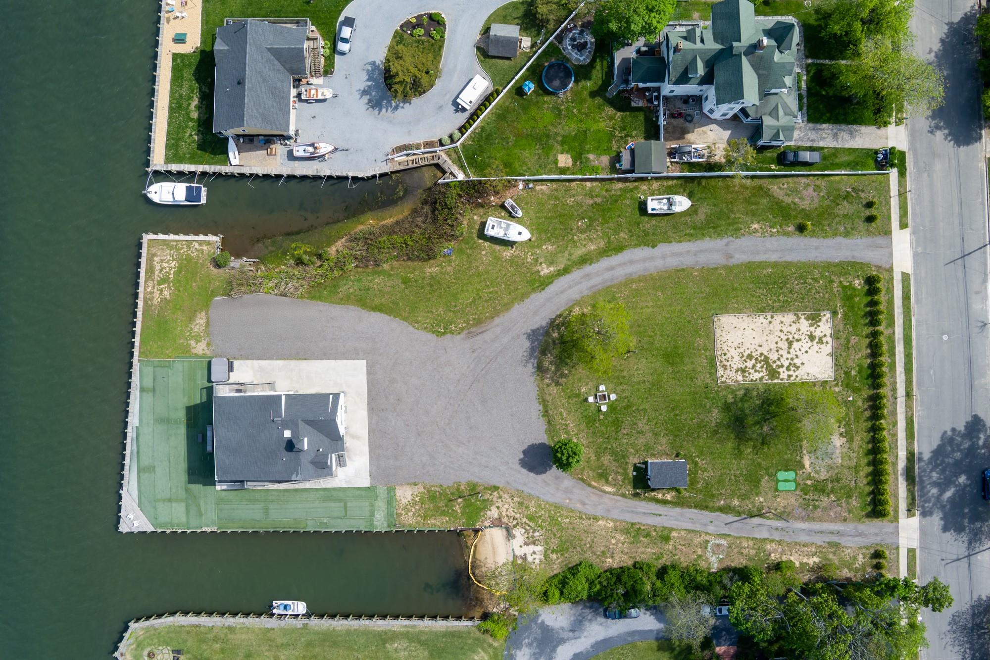 #1 photo, 200 Lot B Clocks Boulevard, ناسو Massapequa , NY 11758