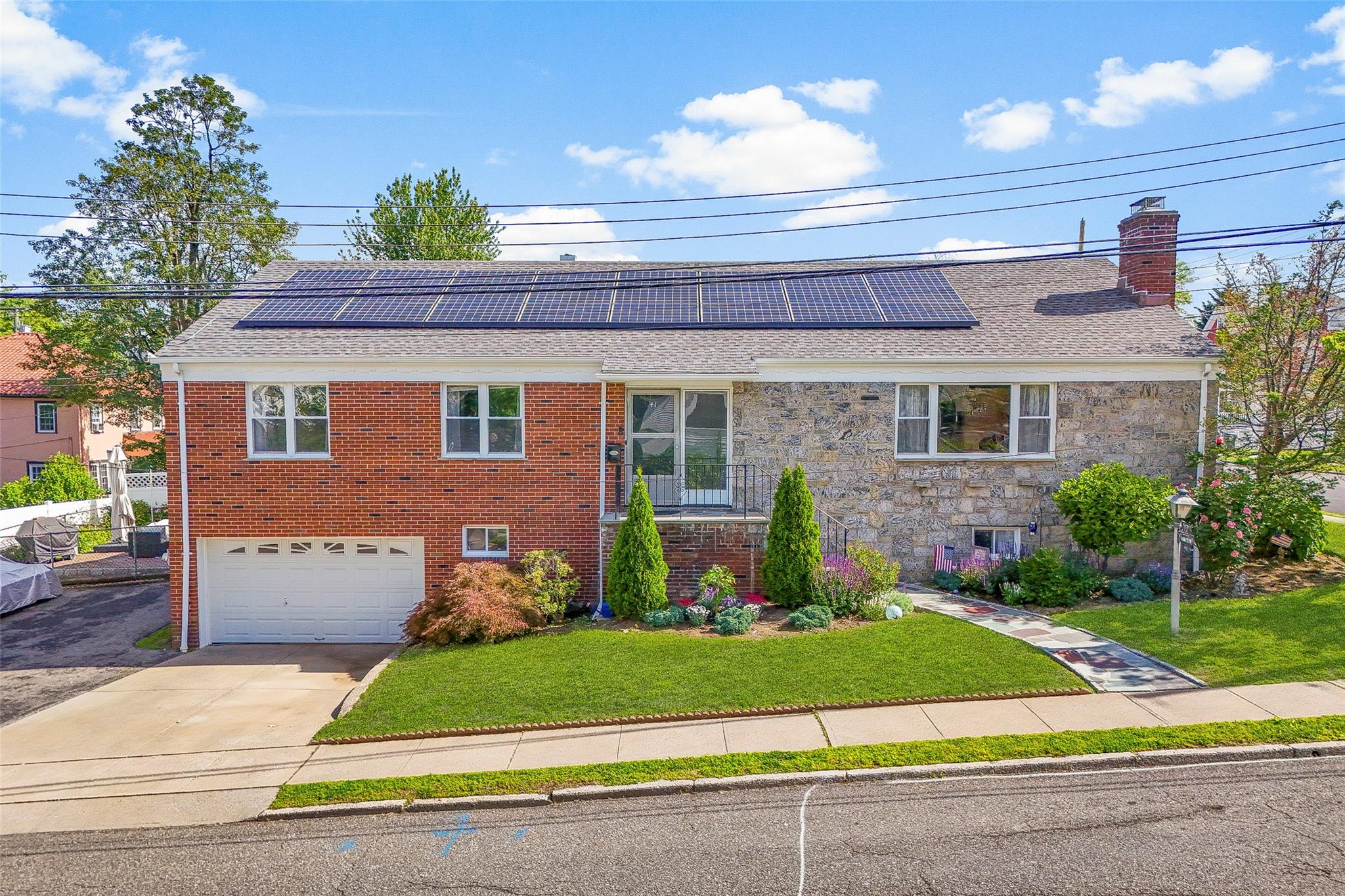 #1 photo, 41 3rd Street, Pelham , NY 10803