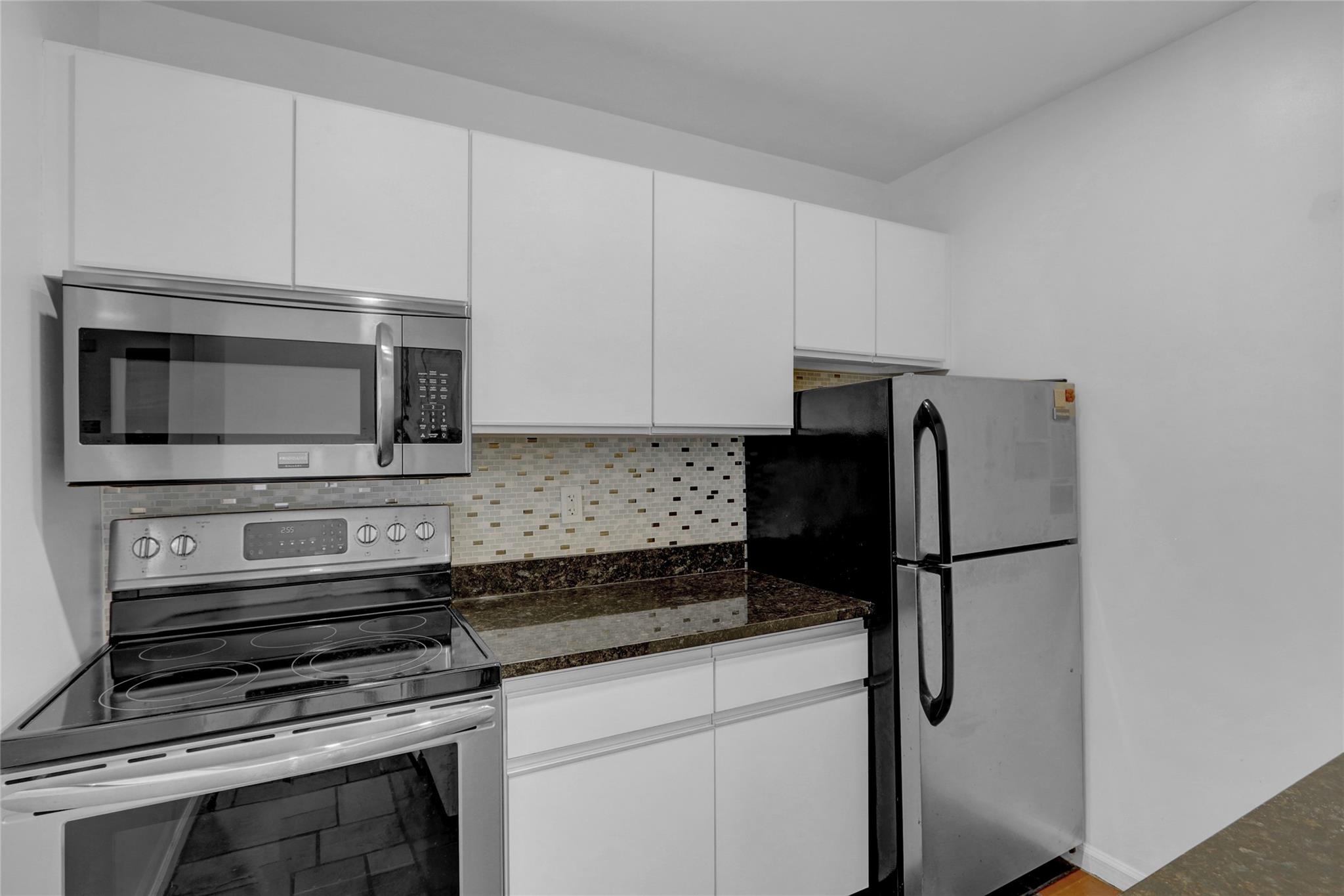 #8 photo, 100 W Broadway, ナッソー郡 Long Beach , NY 11561