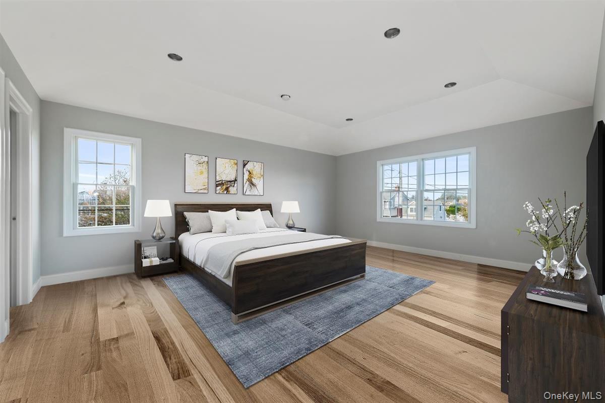 #17 photo, 118 Broadway, Massapequa Park , NY 11762