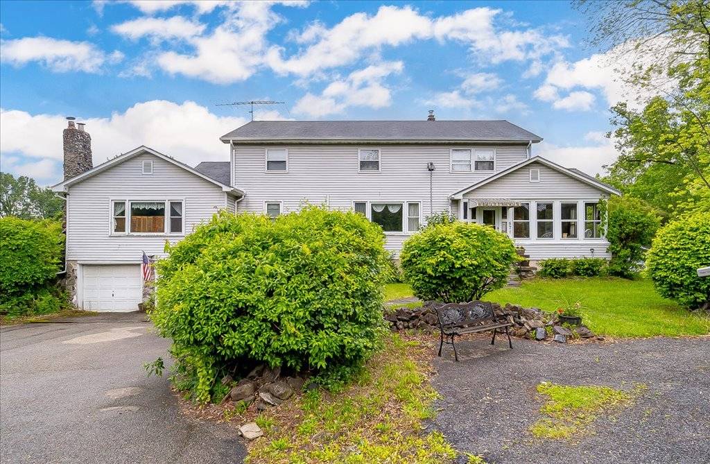 #19 photo, 573 International Blvd., Rock Tavern , NY 12550