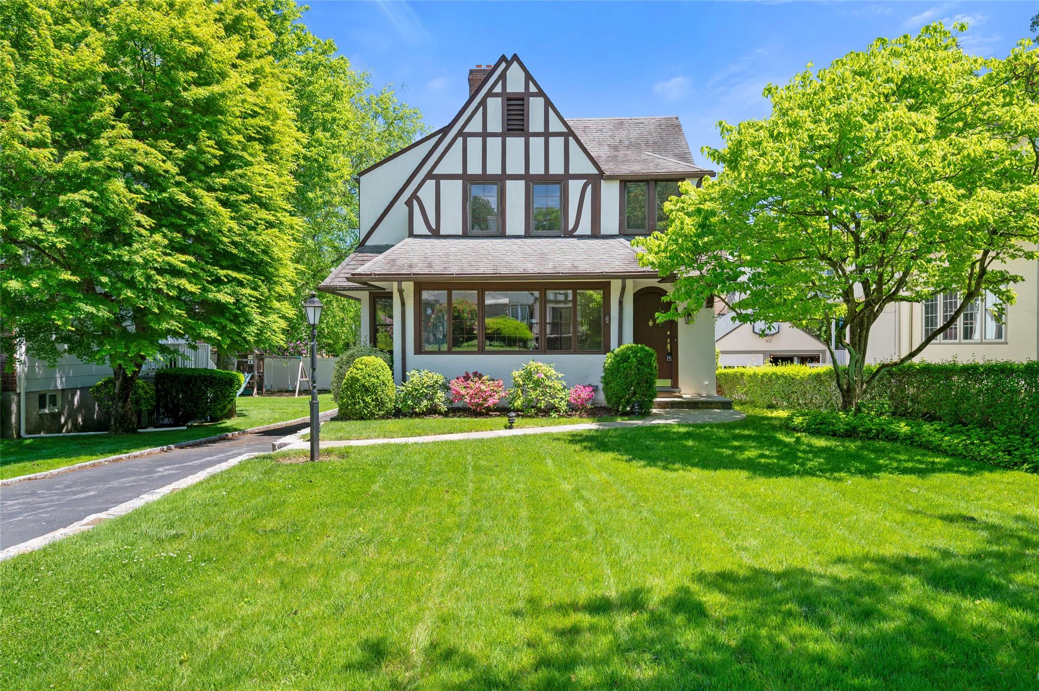 #1 photo, 44 Hamilton Road, Scarsdale , NY 10583