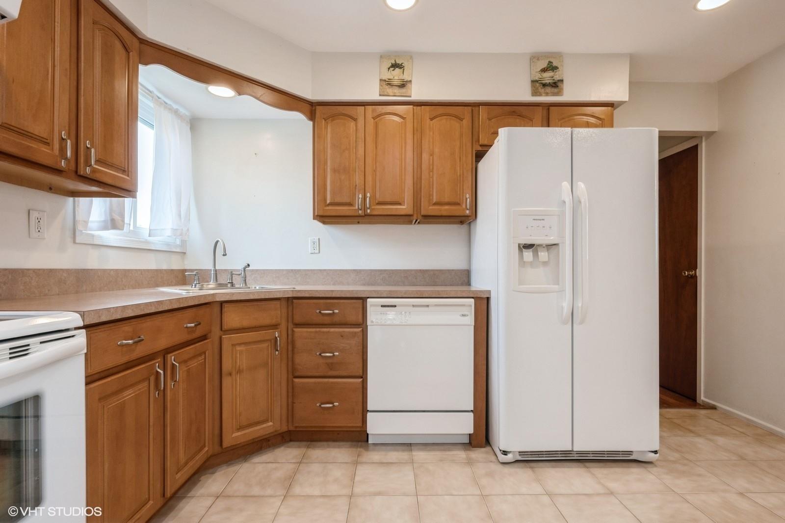 #11 photo, 2104 Fir Street, Wantagh , NY 11793