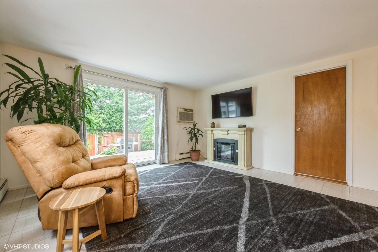 #19 photo, 2104 Fir Street, Wantagh , NY 11793