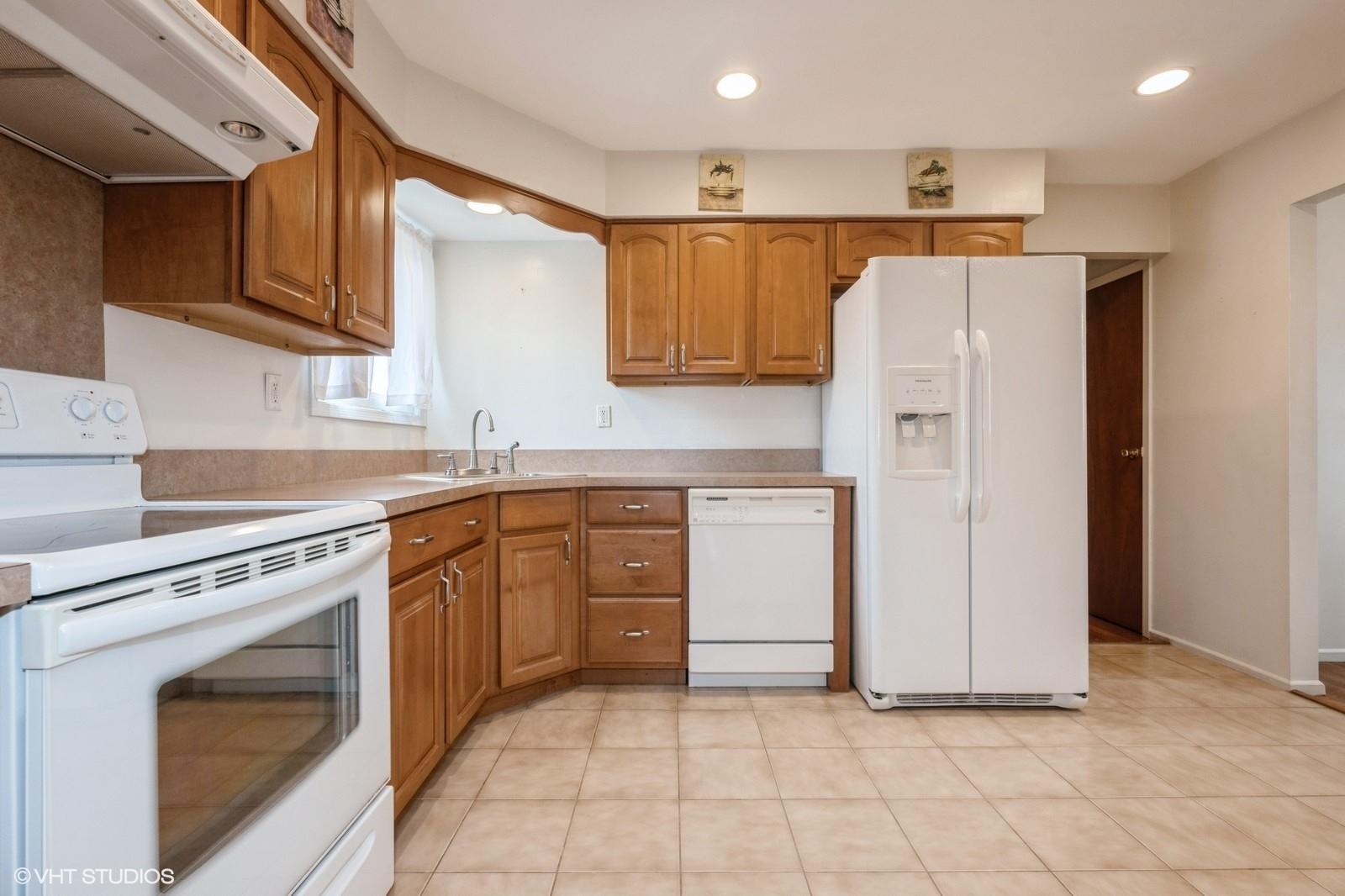 #8 photo, 2104 Fir Street, Wantagh , NY 11793