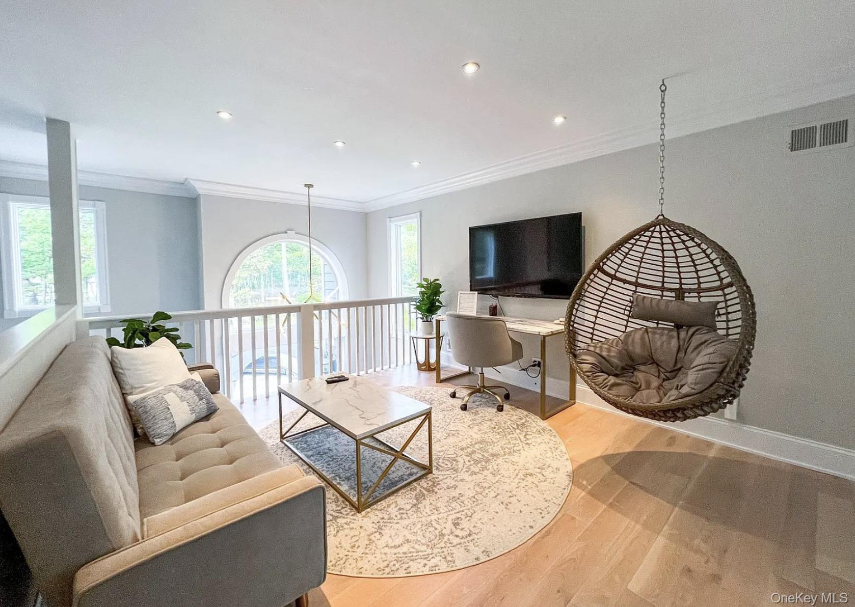 #17 photo, 4 Douglas Court, 東長島 汉普顿 Hampton Bays , NY 11946