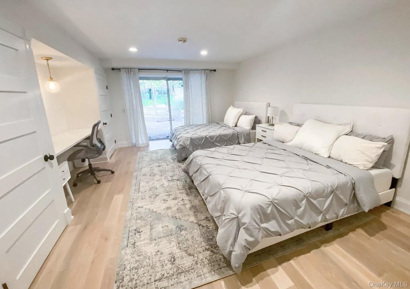 #20 photo, 4 Douglas Court, 東長島 汉普顿 Hampton Bays , NY 11946