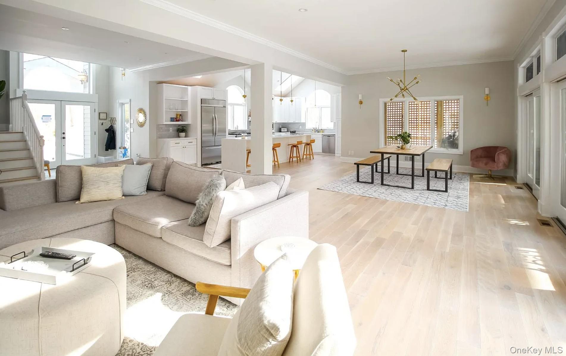 #3 photo, 4 Douglas Court, 東長島 汉普顿 Hampton Bays , NY 11946