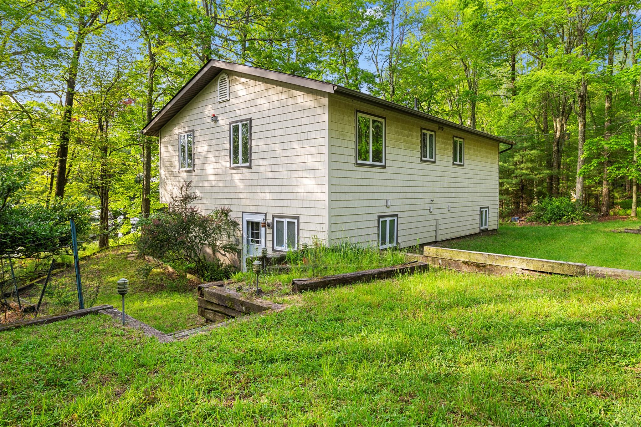 #19 photo, 16 Fairway Drive, Eldred , NY 12743