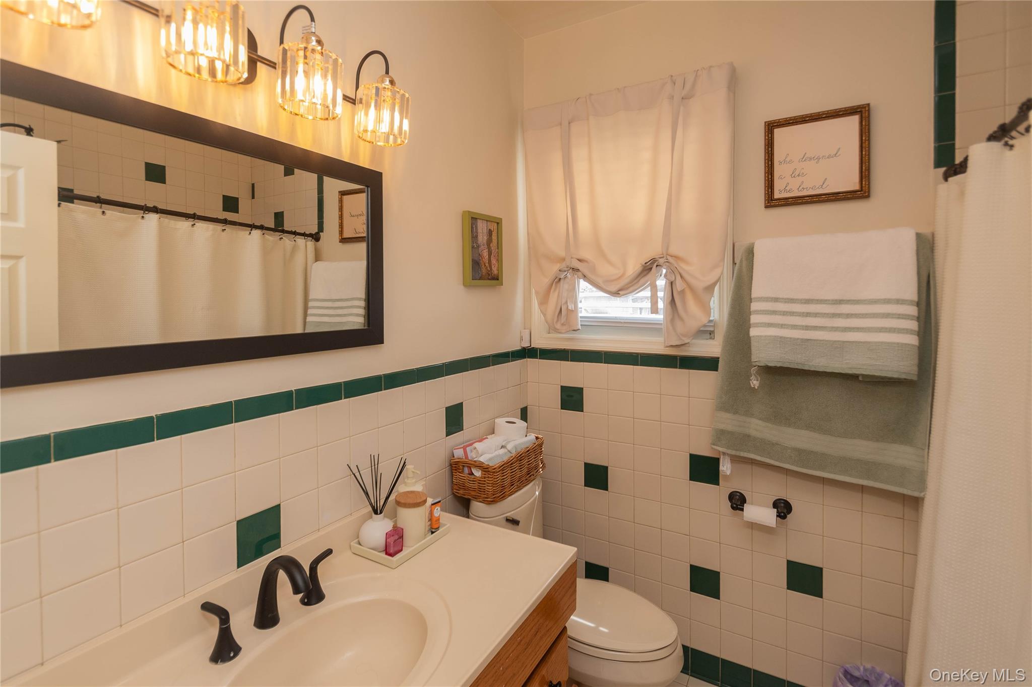 #13 photo, 964 Pemart Avenue, Peekskill , NY 10566