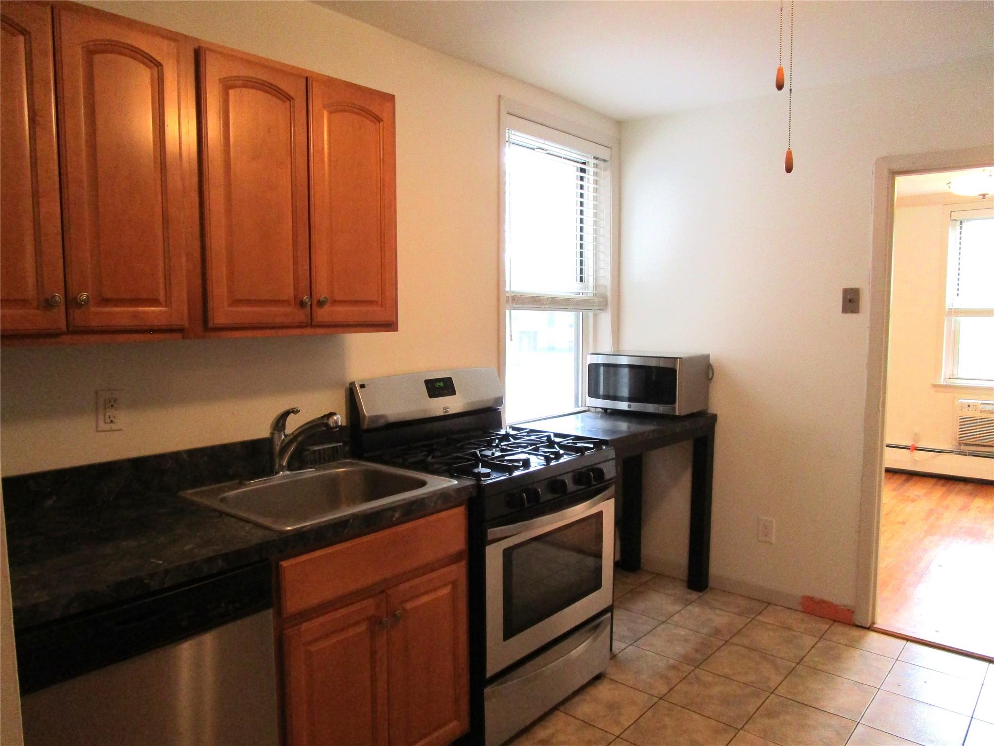 #12 photo, 20 Daley Place, 長島 Lynbrook , NY 11563