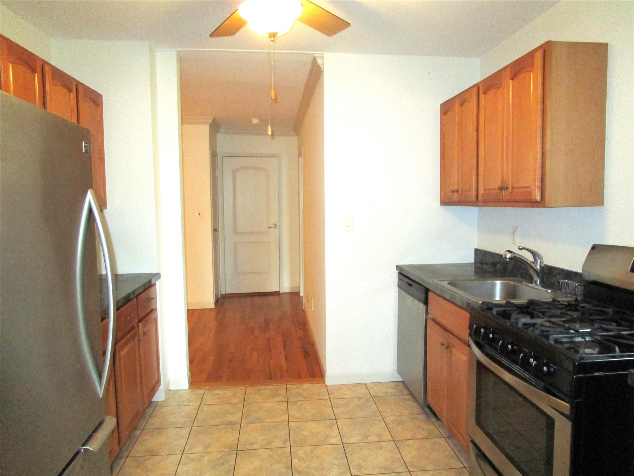 #14 photo, 20 Daley Place, 長島 Lynbrook , NY 11563