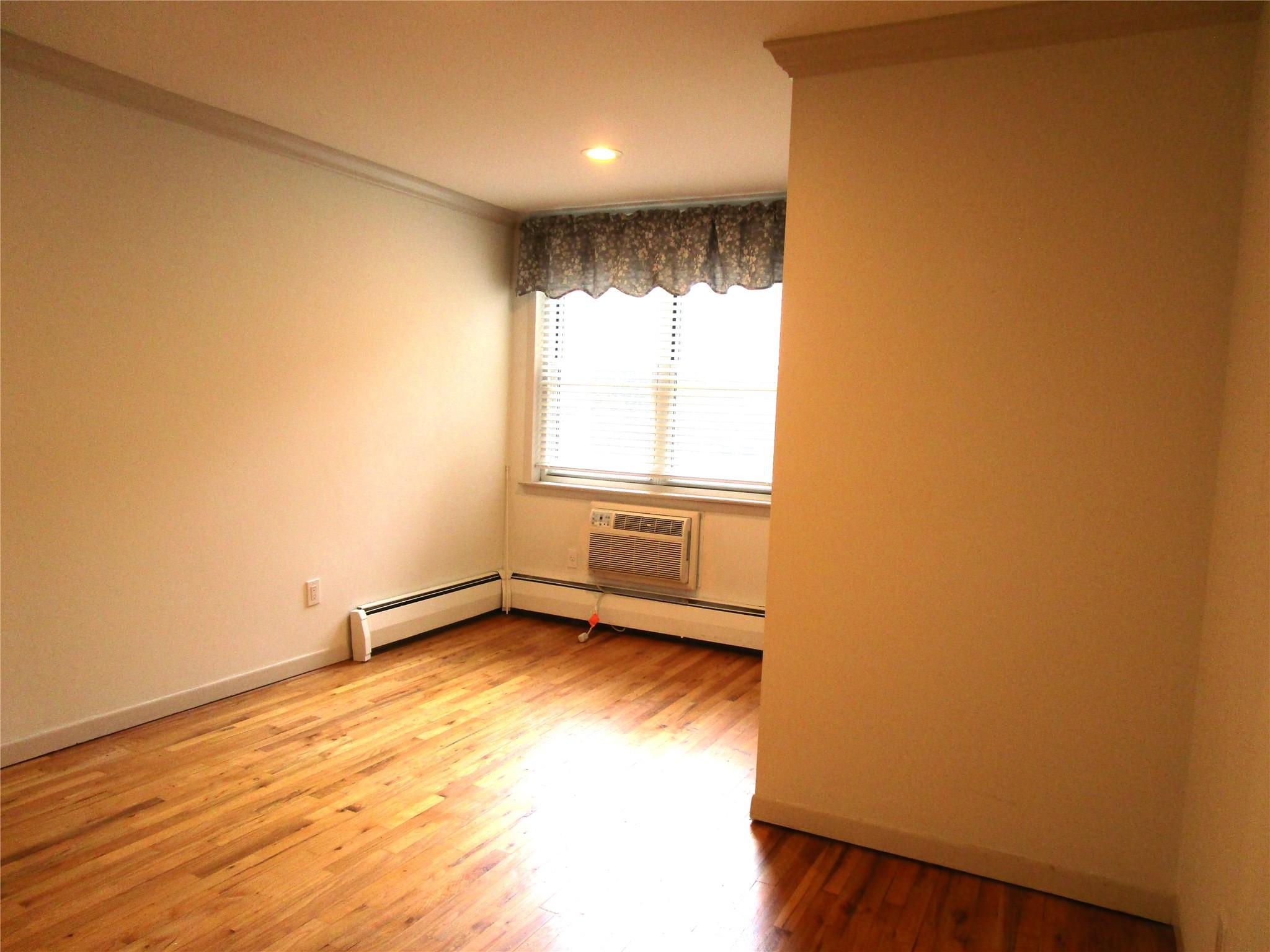 #18 photo, 20 Daley Place, 長島 Lynbrook , NY 11563