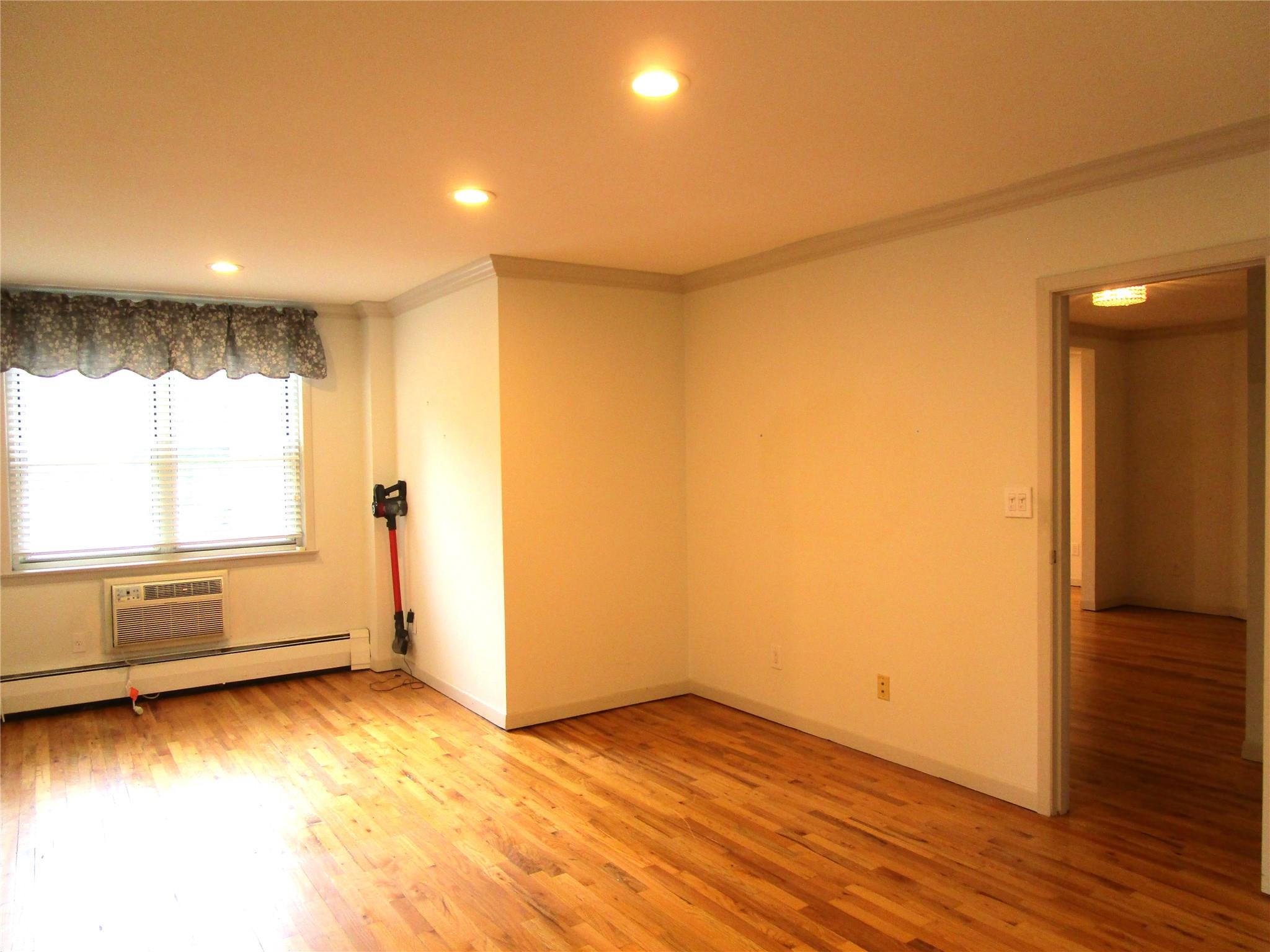 #20 photo, 20 Daley Place, 長島 Lynbrook , NY 11563