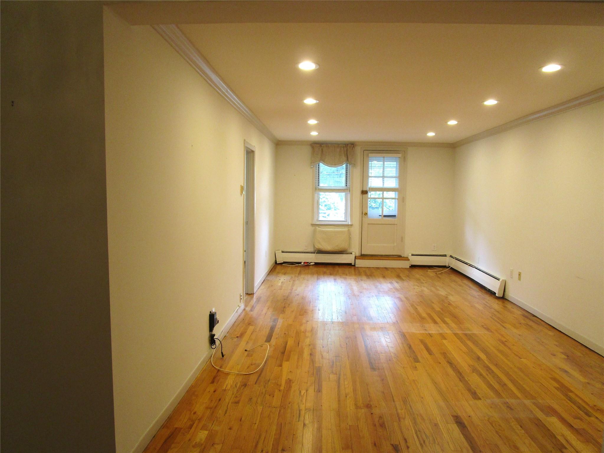 #7 photo, 20 Daley Place, 長島 Lynbrook , NY 11563