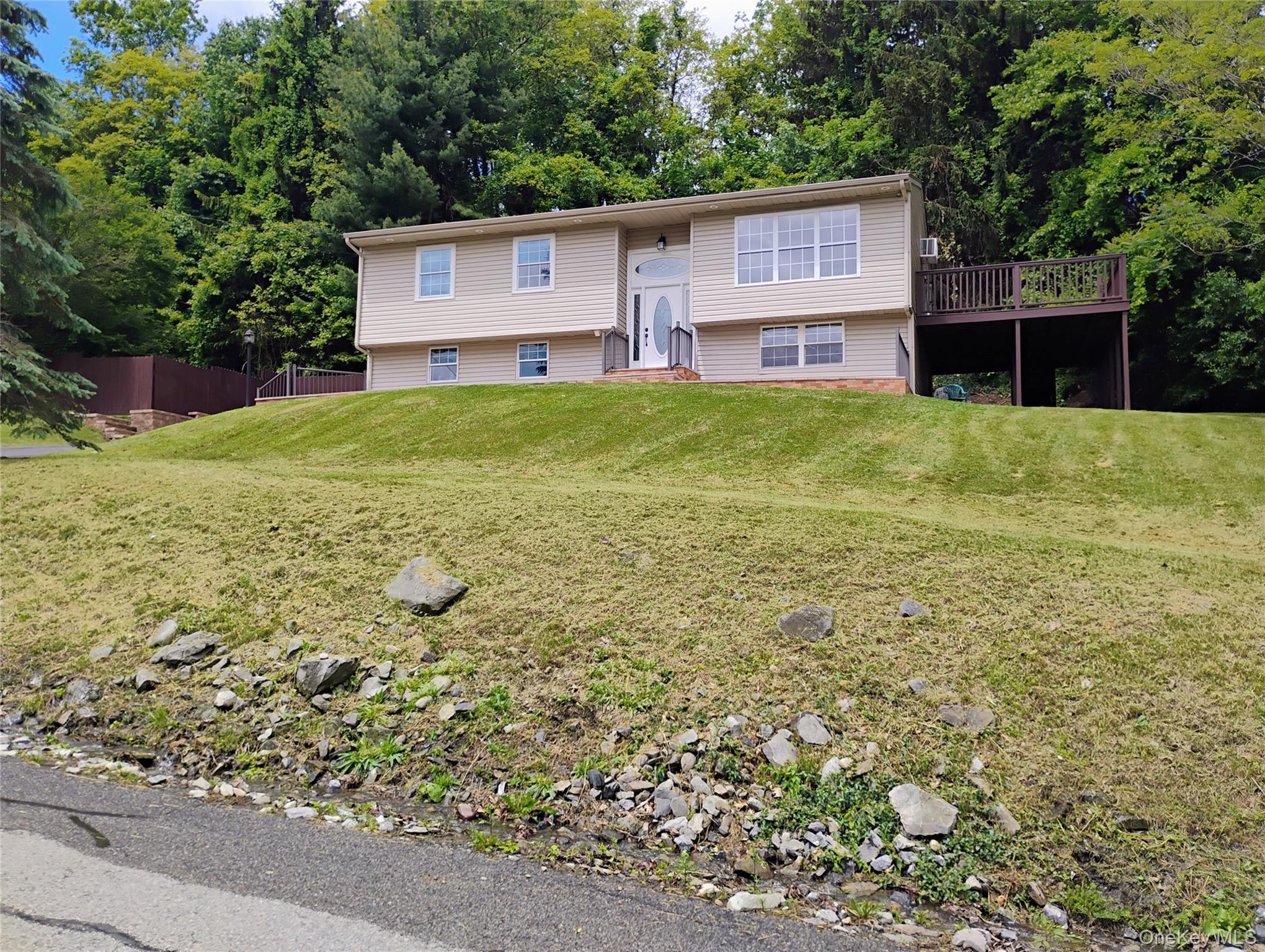 #7 photo, 144 Reservoir Road, Marlboro , NY 12542