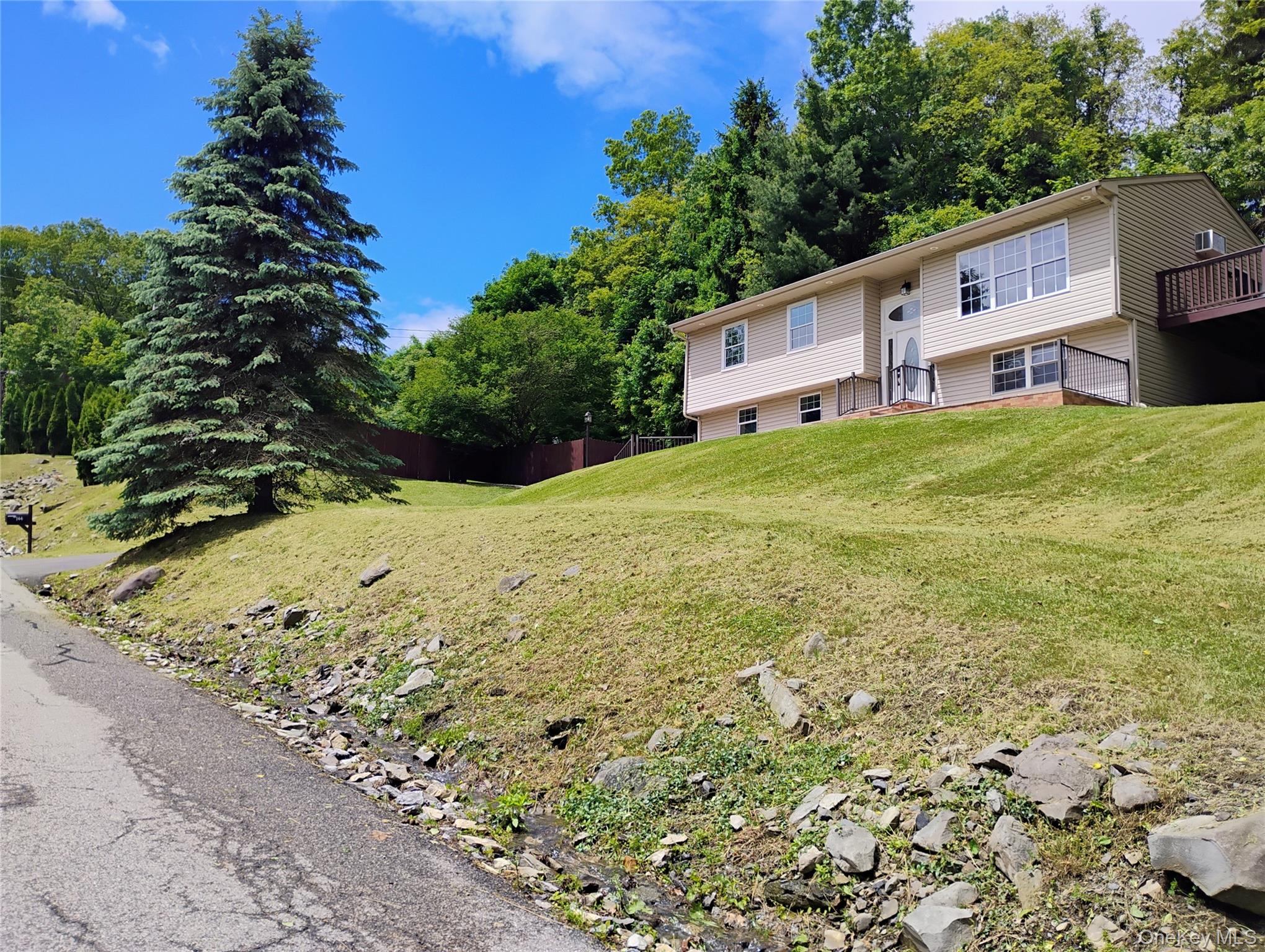 #9 photo, 144 Reservoir Road, Marlboro , NY 12542