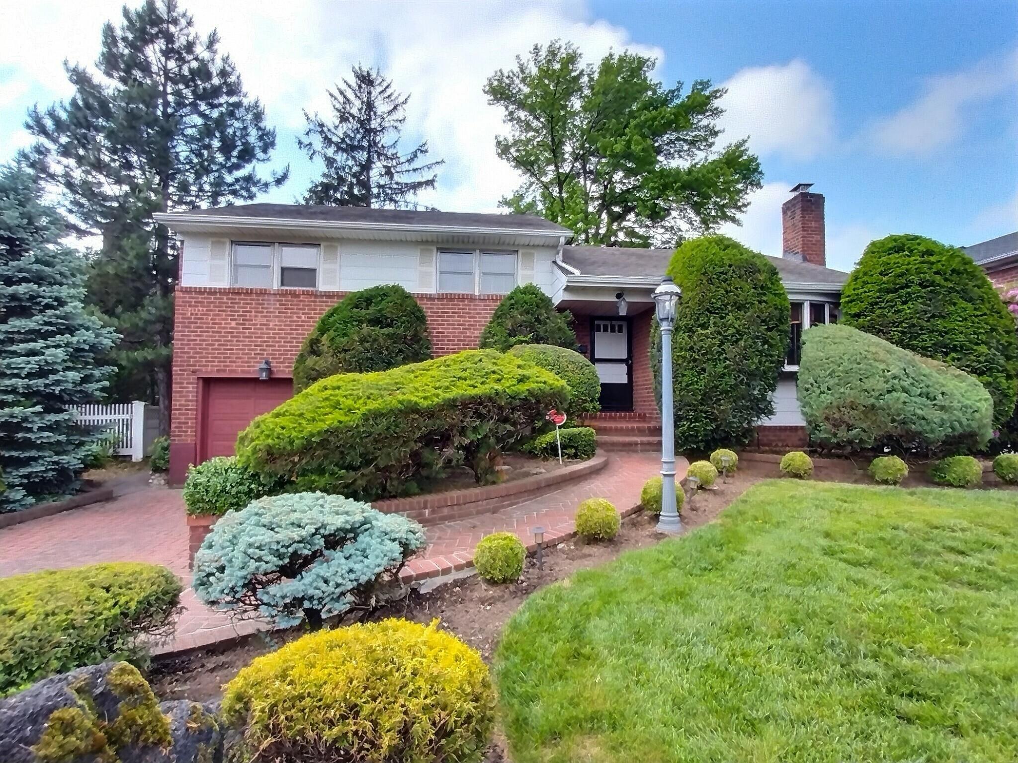 #1 photo, 306 Cambridge Avenue, 長島 花園城 Garden City , NY 11530