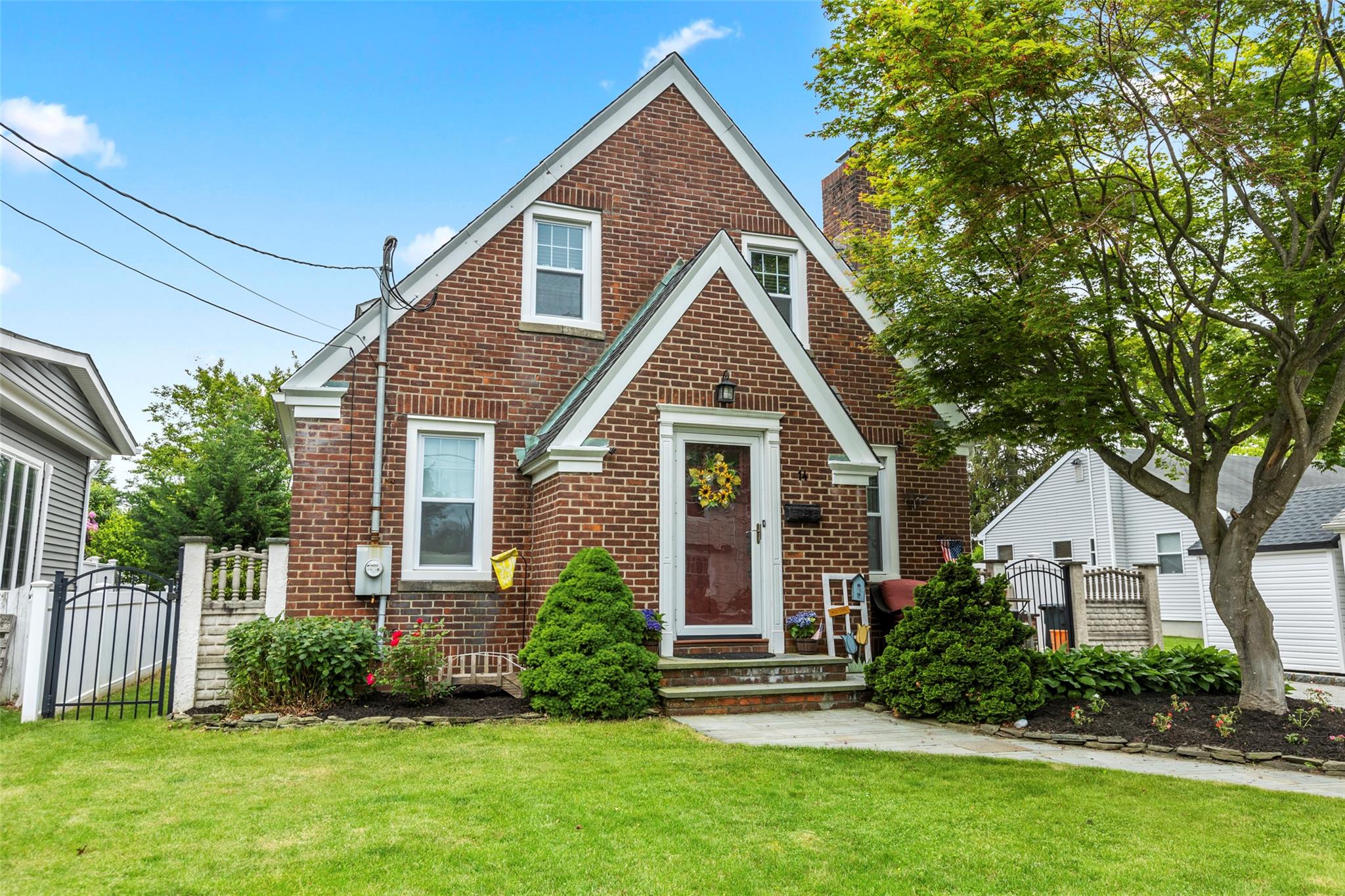 #1 photo, 14 Kelly Court, Kings Park , NY 11754