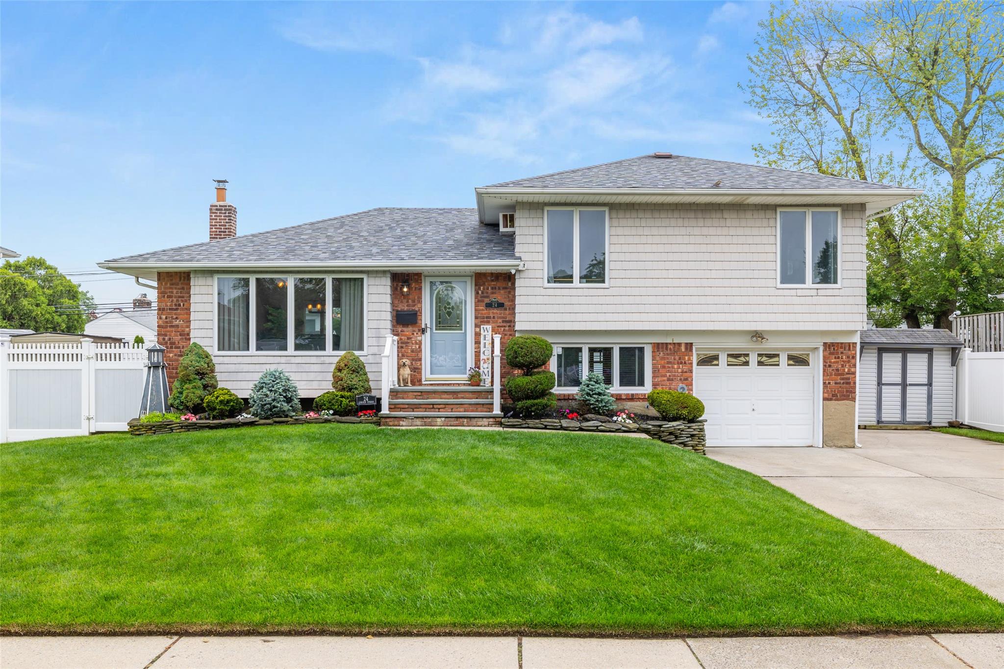 #1 photo, 24 Lincoln Street, Farmingdale , NY 11735