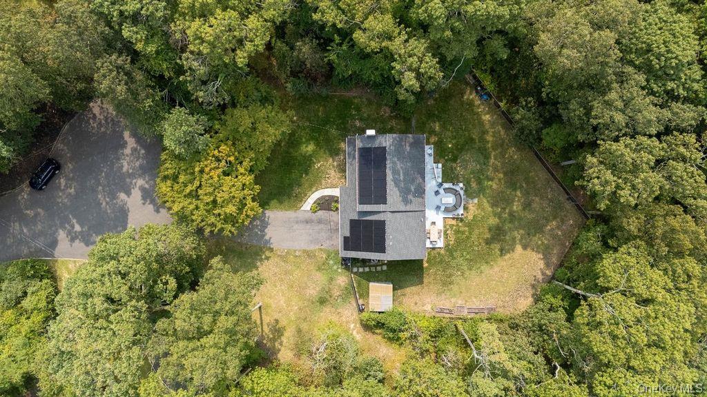 #6 photo, 10 Trout Ponds Court, 東長島 Brookhaven , NY 11719