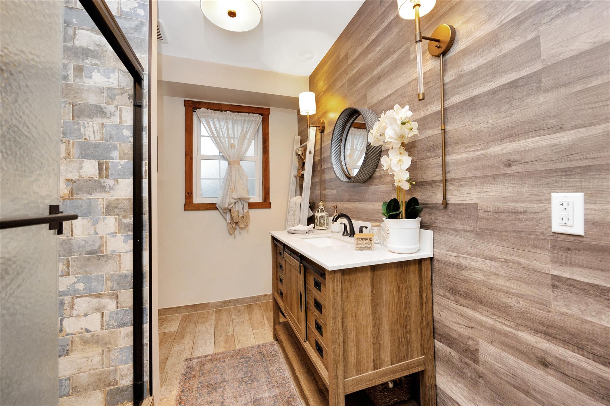 #13 photo, 1582 Little Neck Avenue, ナッソー郡 North Bellmore , NY 11710