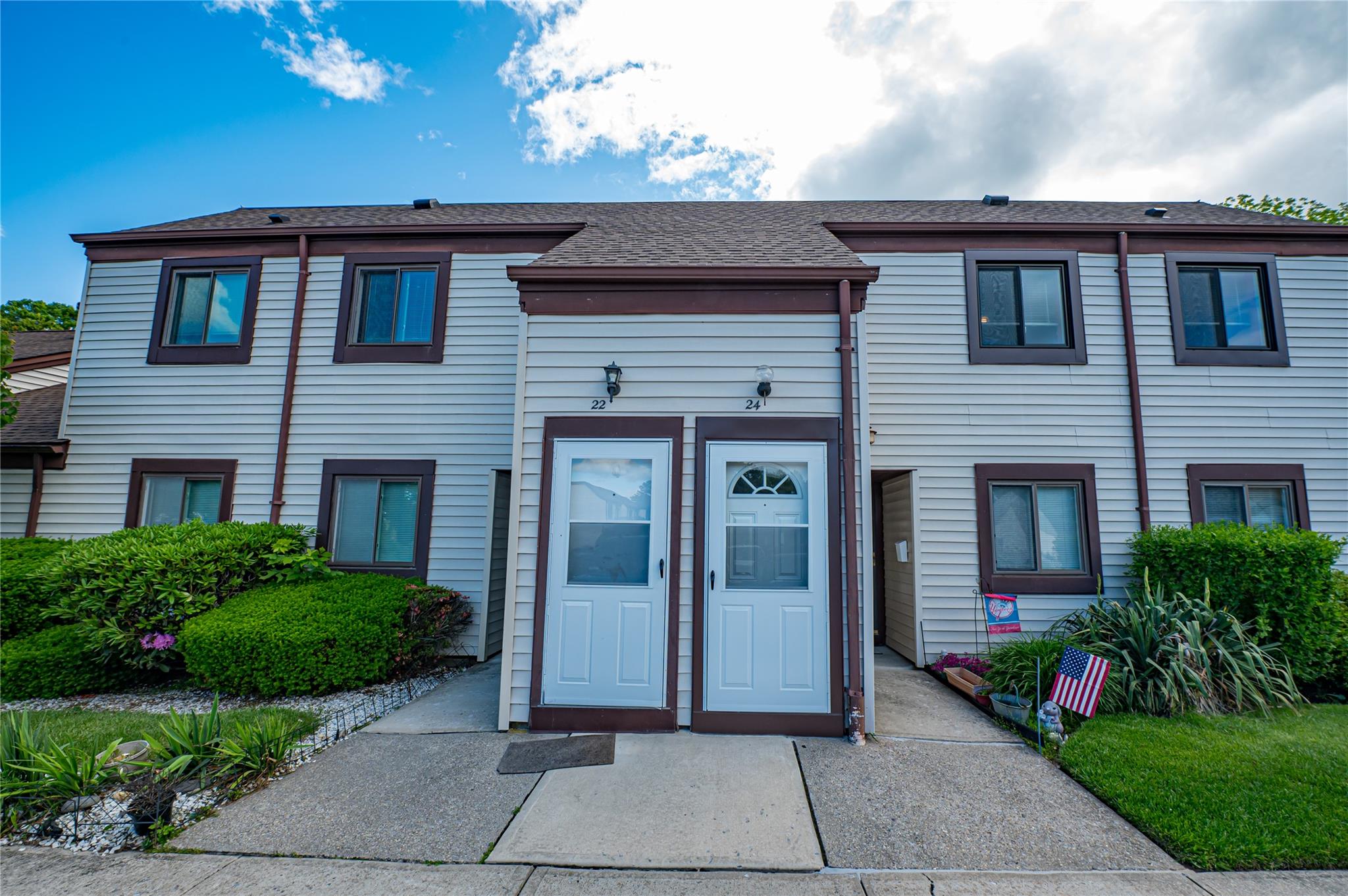 #1 photo, 24 Monet Court, Middle Island , NY 11953