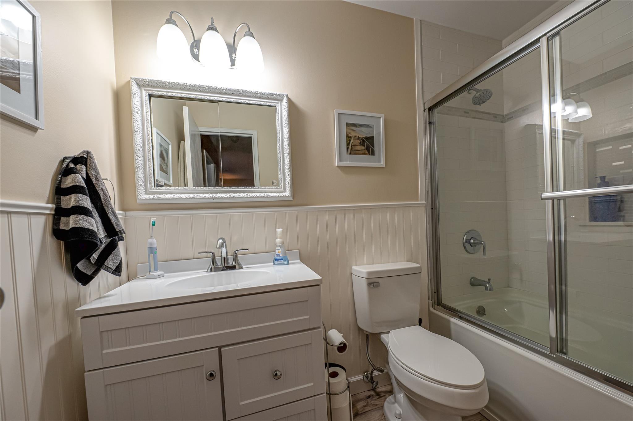 #12 photo, 24 Monet Court, 東長島 Middle Island , NY 11953