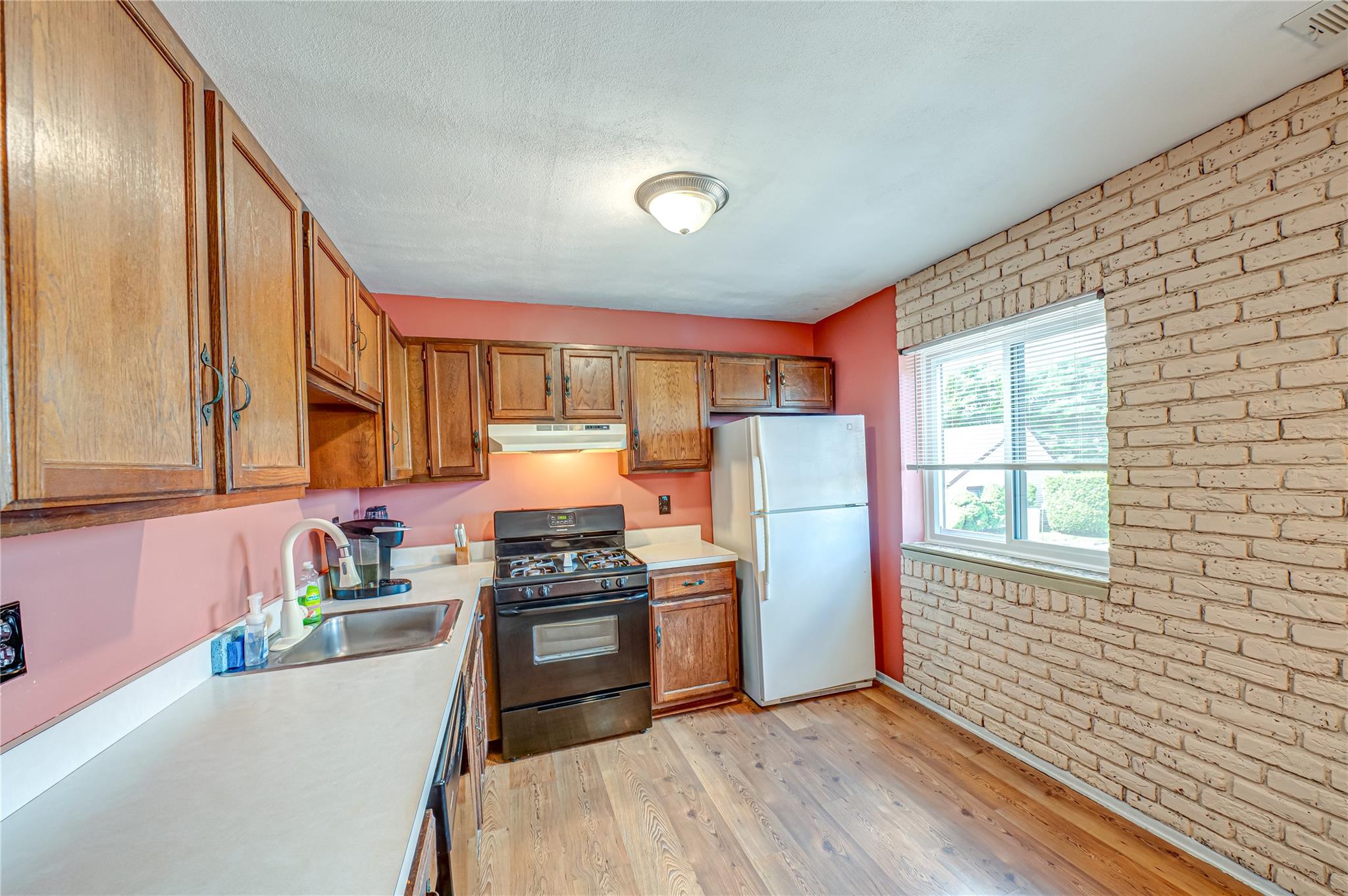 #4 photo, 24 Monet Court, 東長島 Middle Island , NY 11953