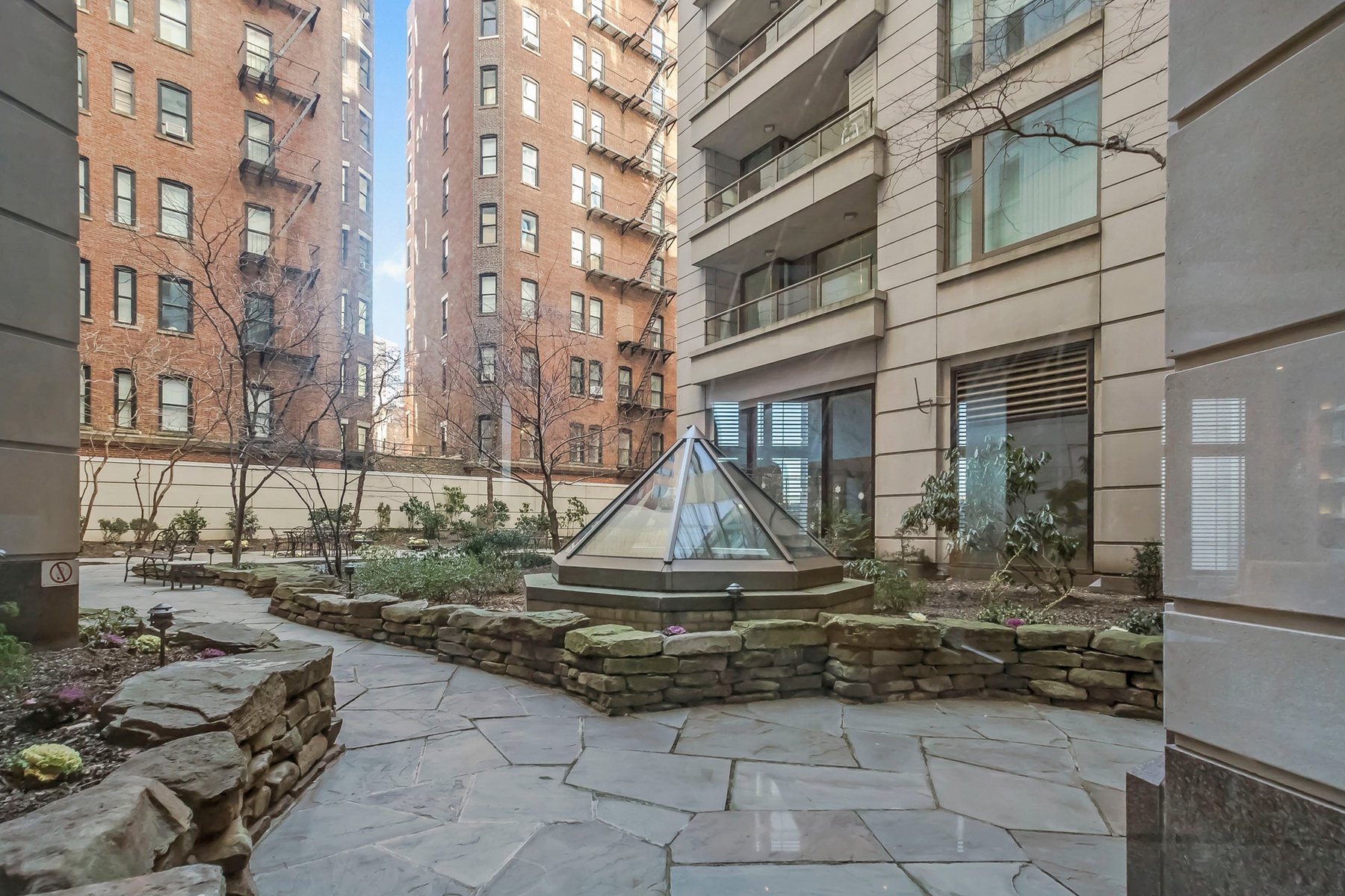 #17 photo, New York City, マンハッタン Lincoln Square , NY 10069