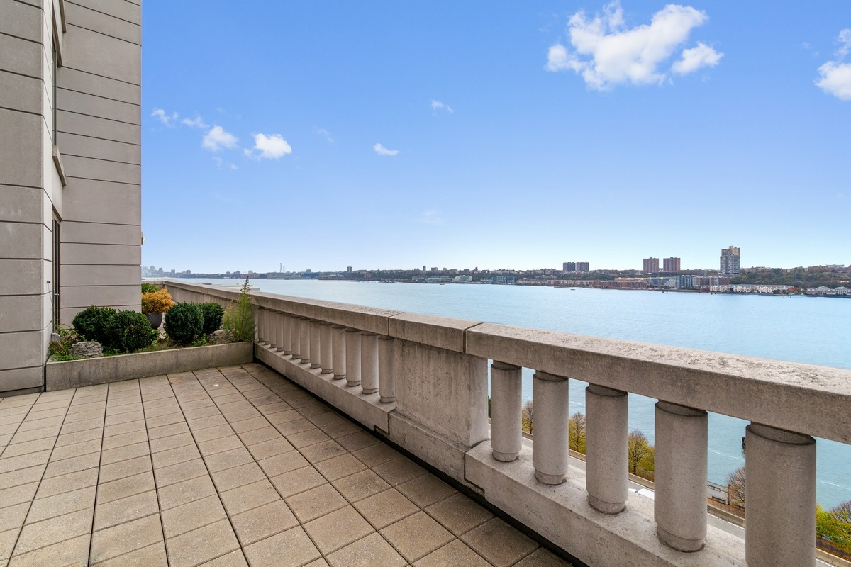 #4 photo, New York City, マンハッタン Lincoln Square , NY 10069