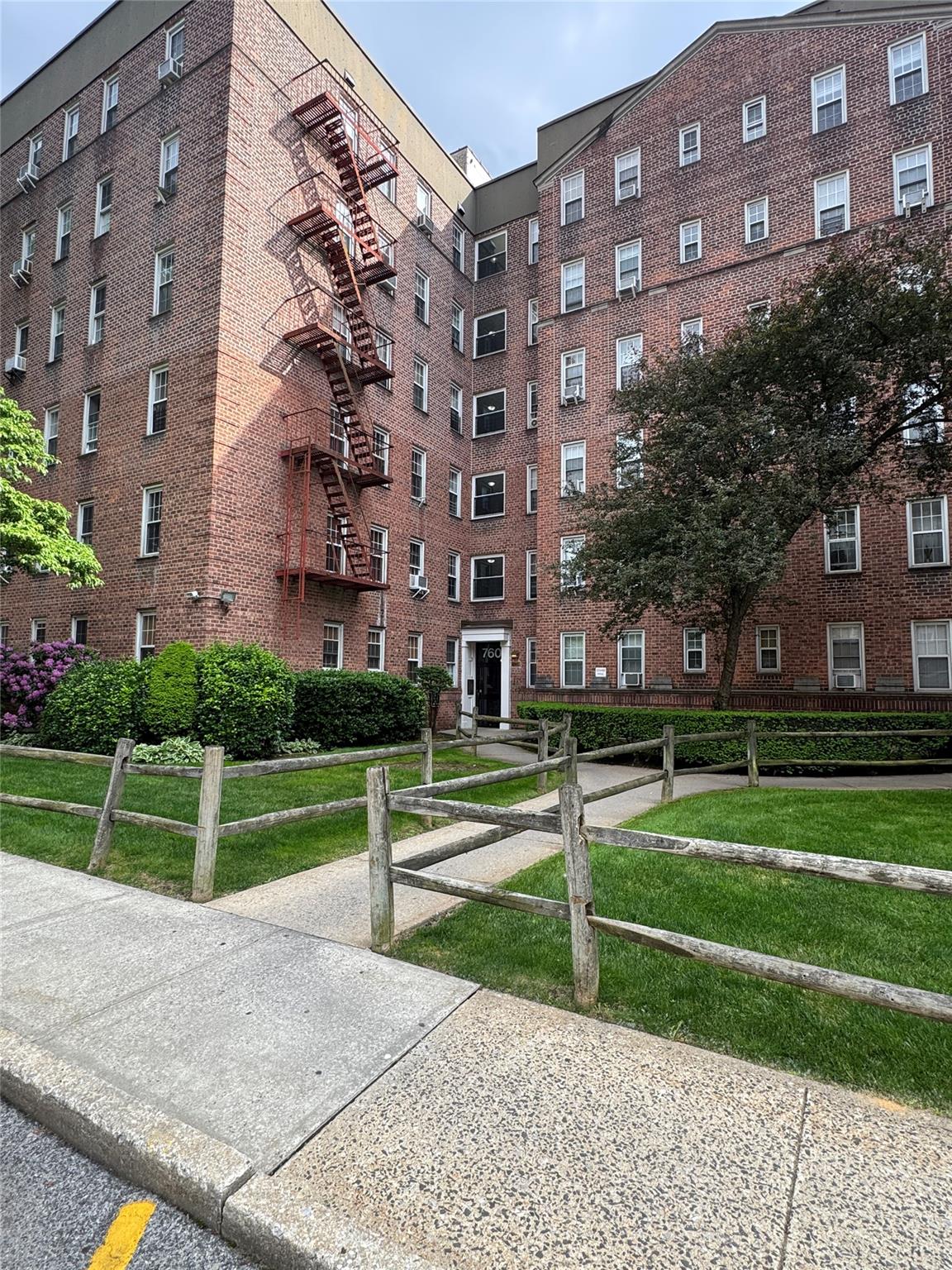 #2 photo, 760 Bronx River Road, Bronxville , NY 10708