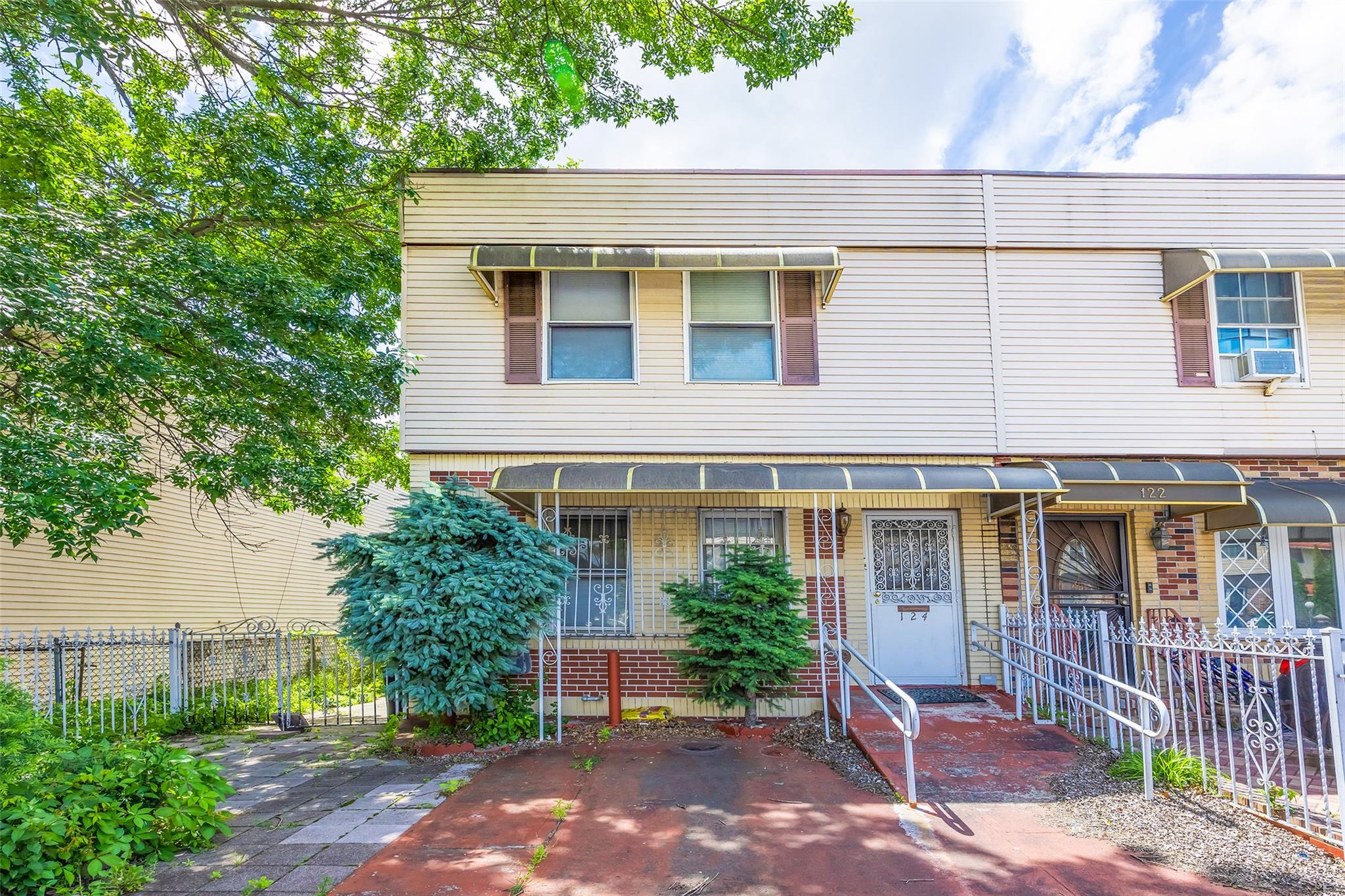 #1 photo, 124 Herzl Street, Brooklyn , NY 11212