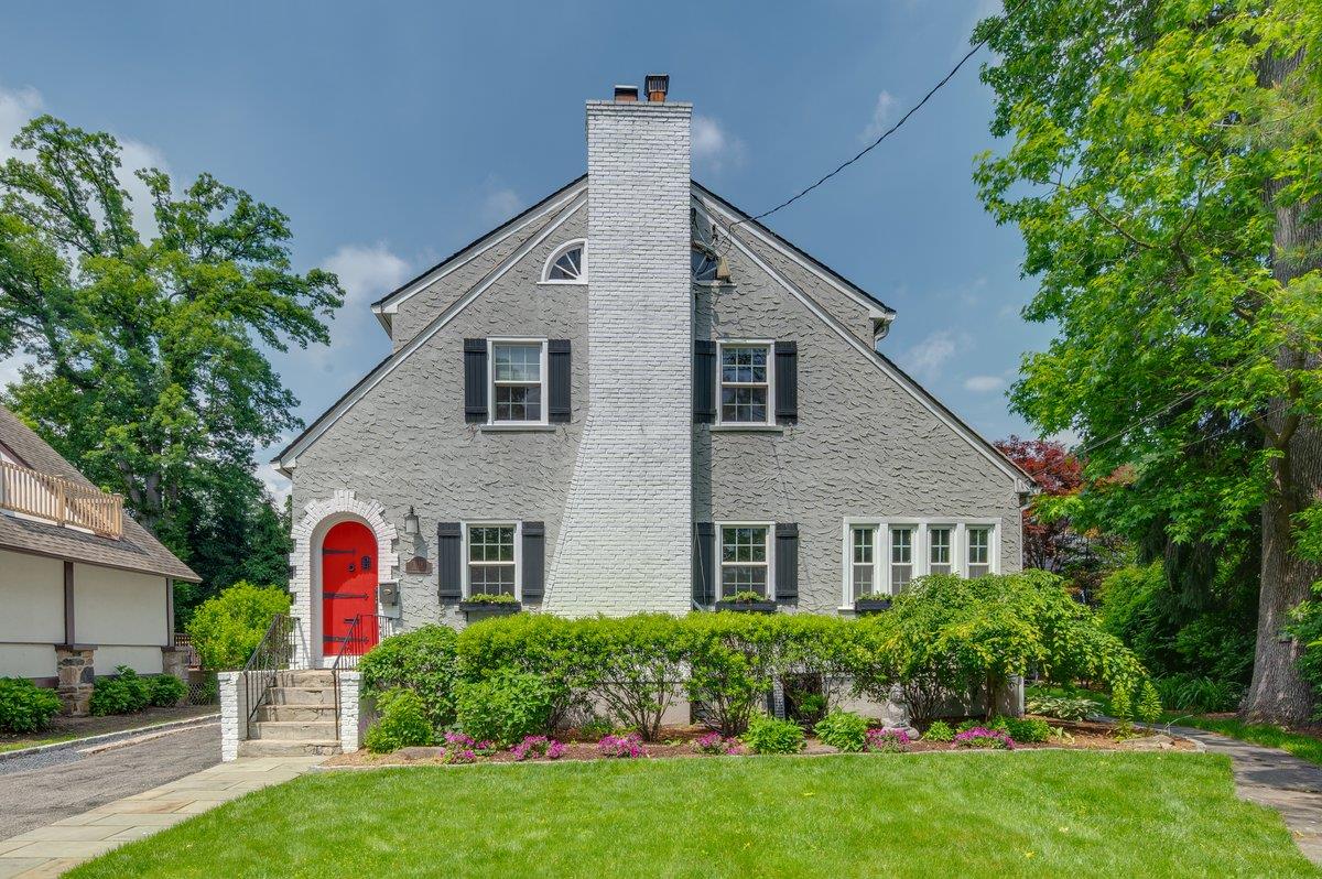 #1 photo, 1128 Clay Avenue, Pelham , NY 10803