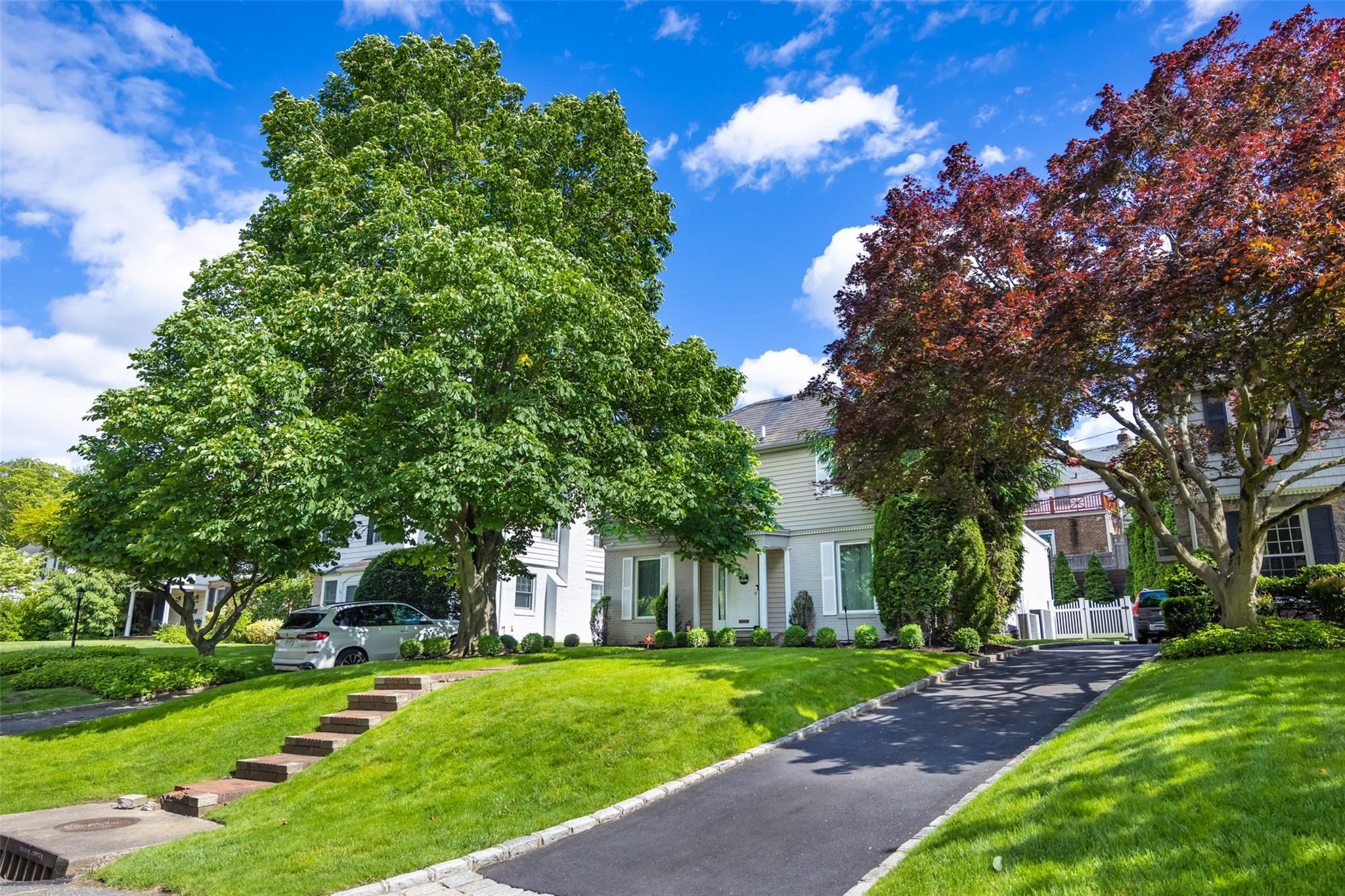 #1 photo, 84 Bates Road, Great Neck , NY 11020