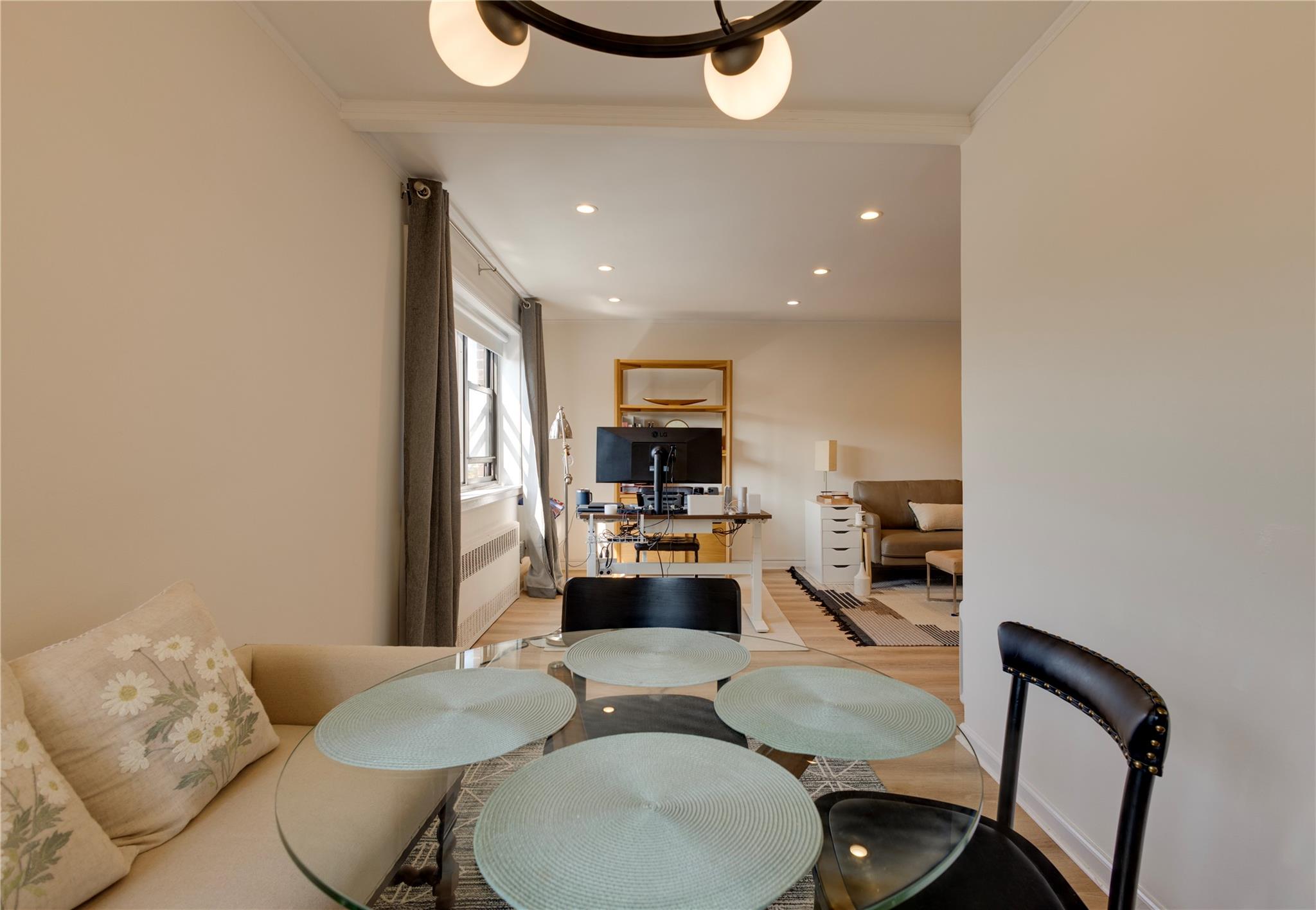 #10 photo, 50 Brompton, ナッソー郡 Great Neck , NY 11021