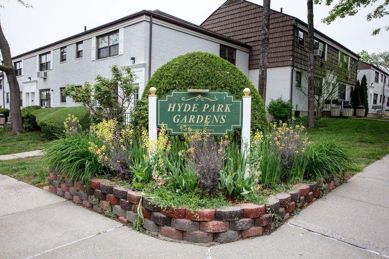 #1 photo, 67-89 136 Street, Kew Garden Hills , NY 11367