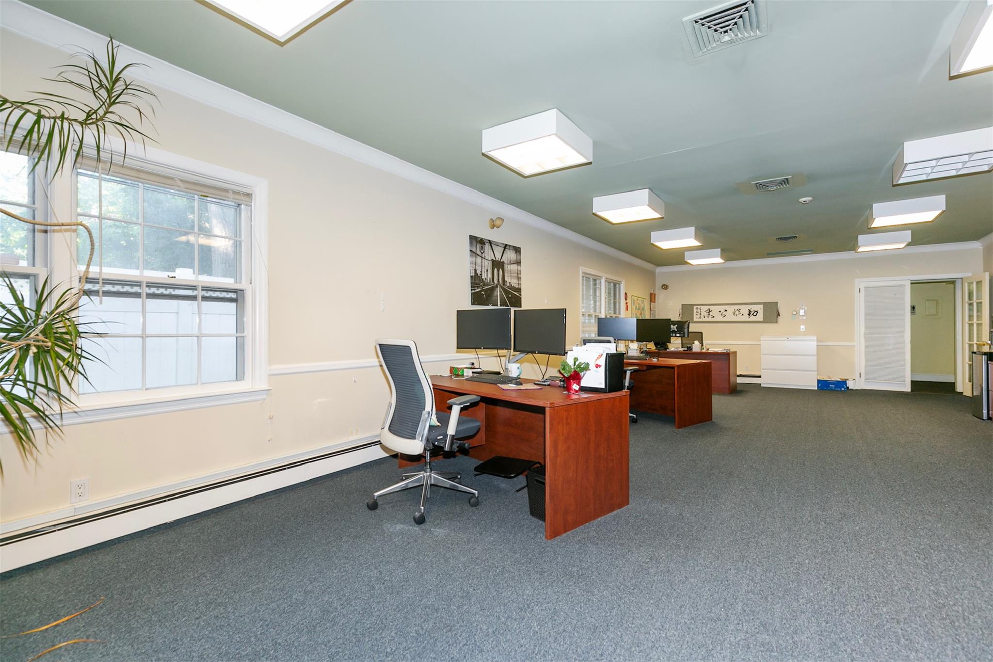 #2 photo, 293 Castle Avenue, ナッソー郡 Westbury , NY 11590