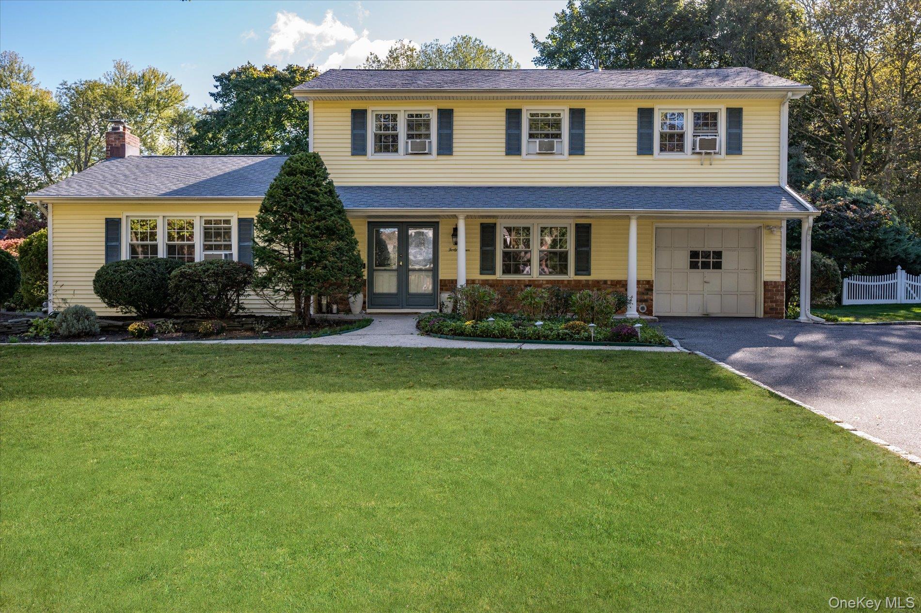 #1 photo, 44 Frazer Drive, サフォーク郡 Greenlawn , NY 11740