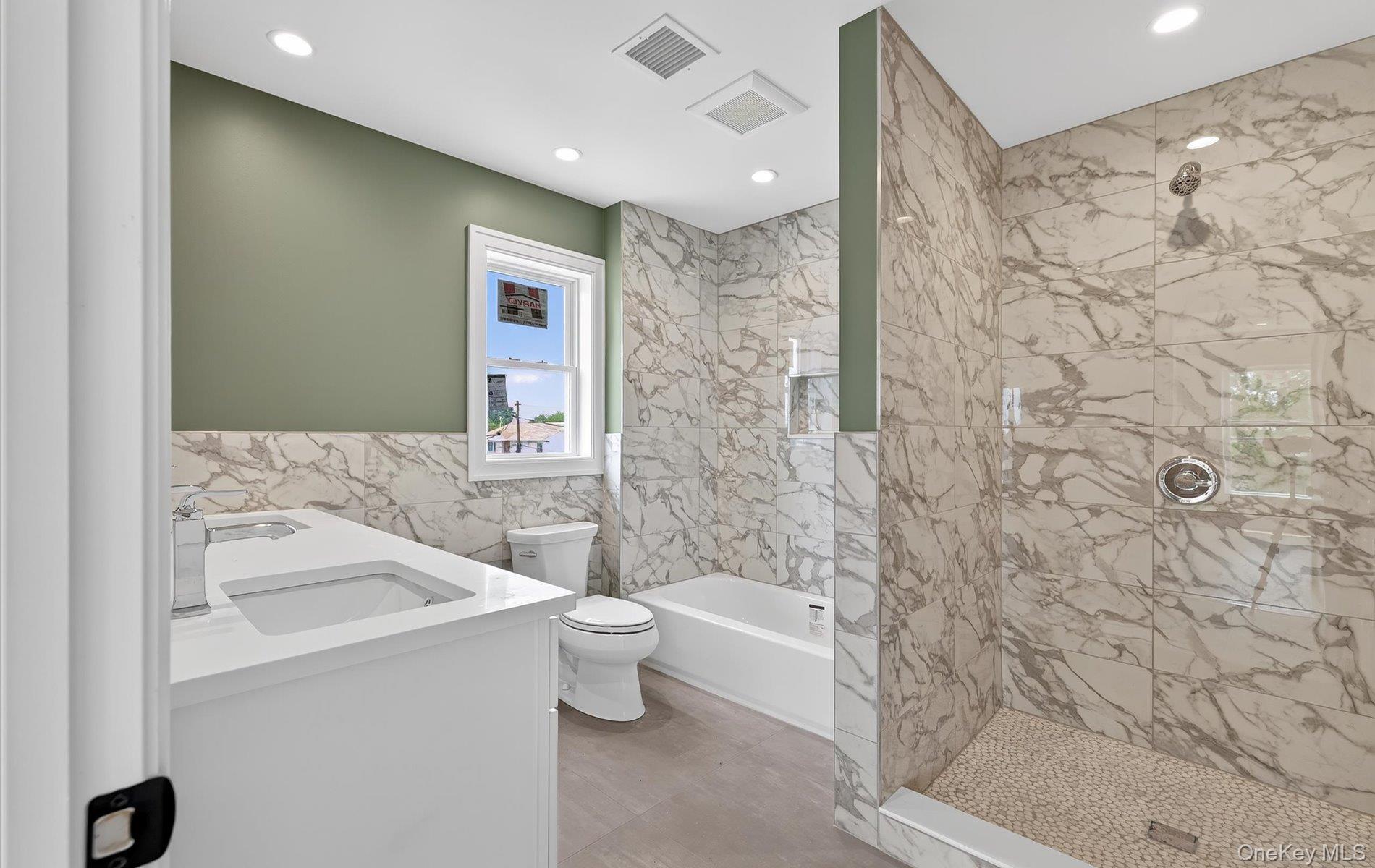 #18 photo, 1116 Washington Place, ナッソー郡 Baldwin Harbor , NY 11510