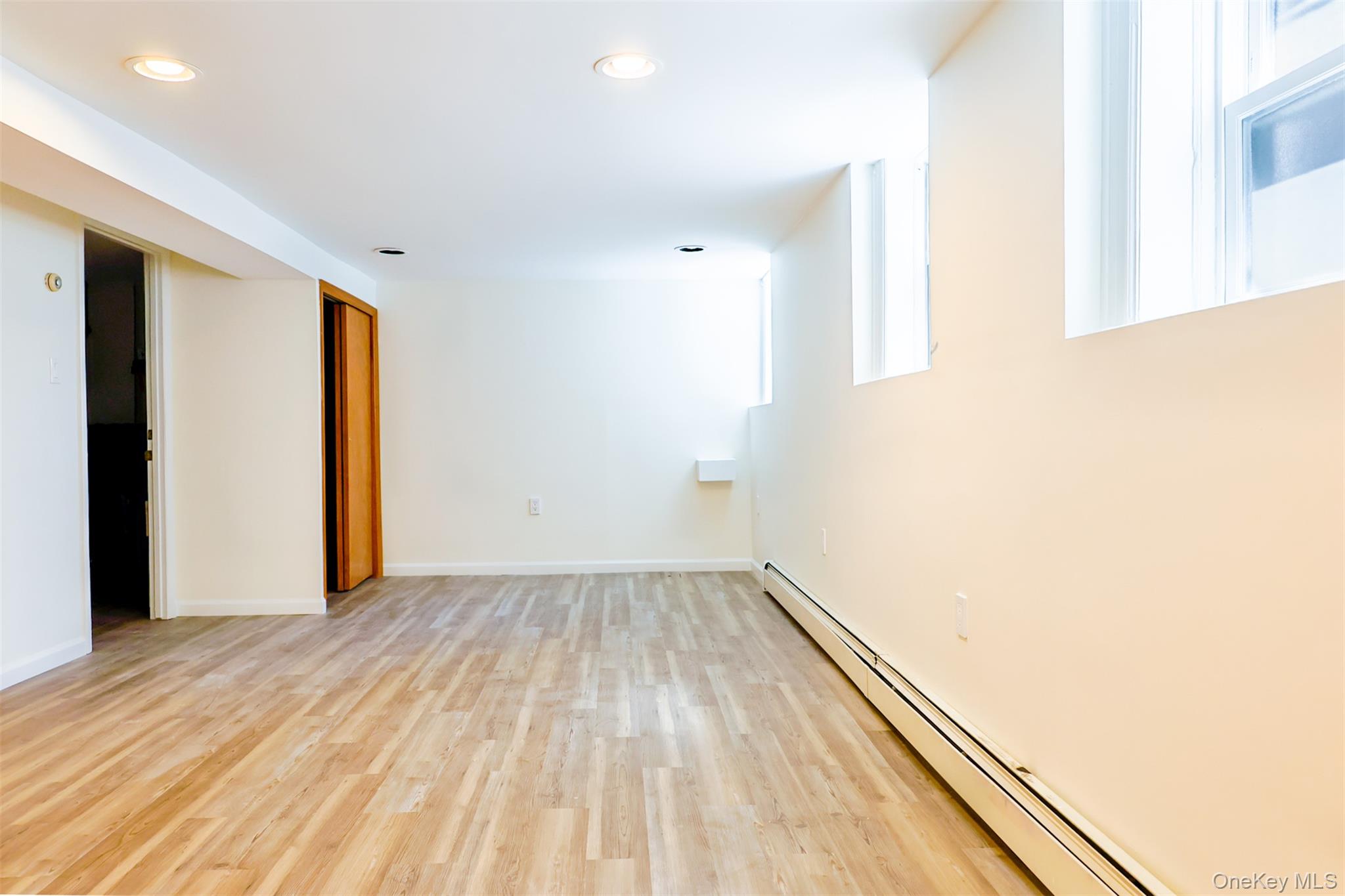 #10 photo, 5428 65th Place, クイーンズ区 Maspeth , NY 11378