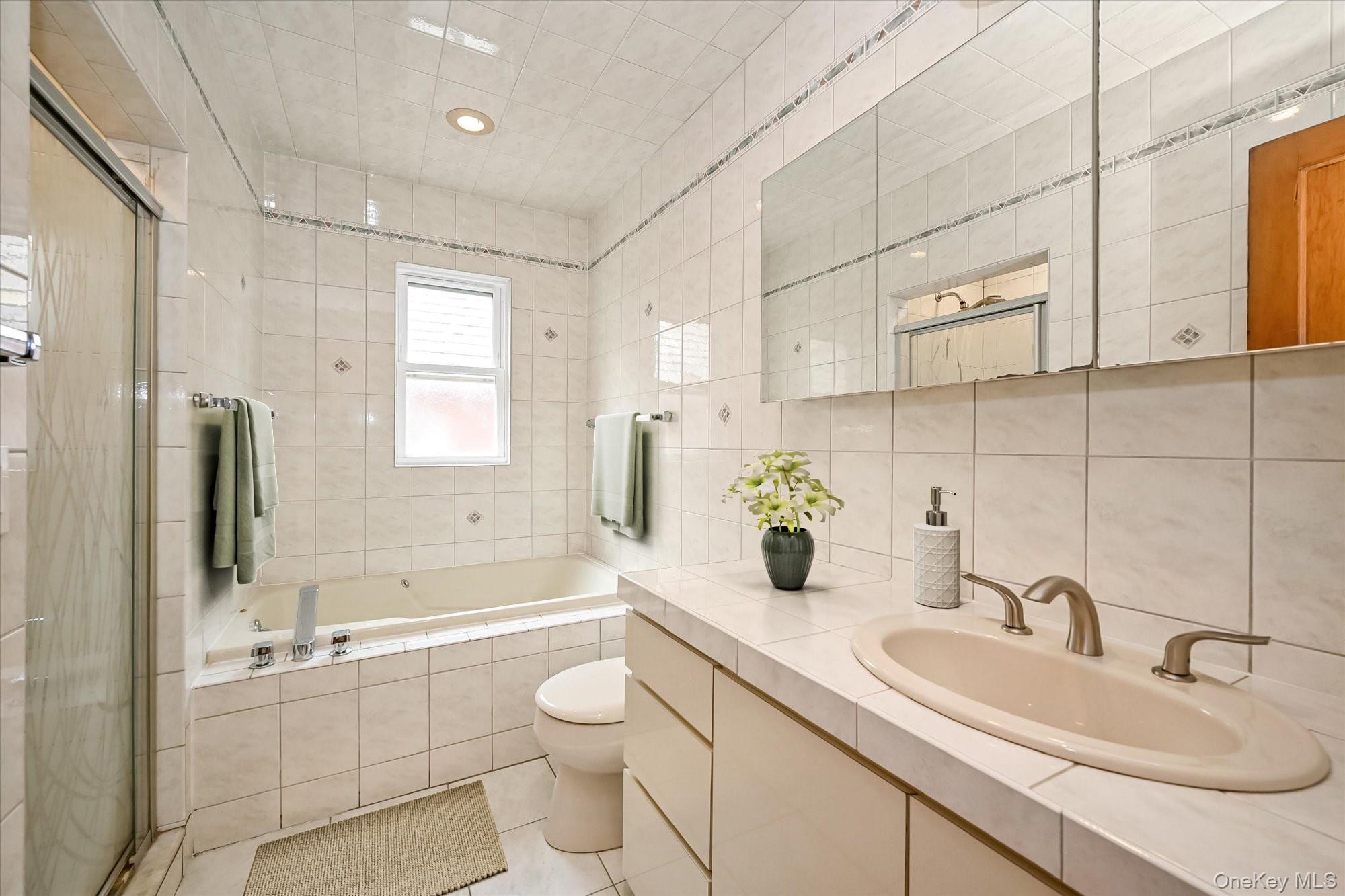 #7 photo, 5428 65th Place, クイーンズ区 Maspeth , NY 11378