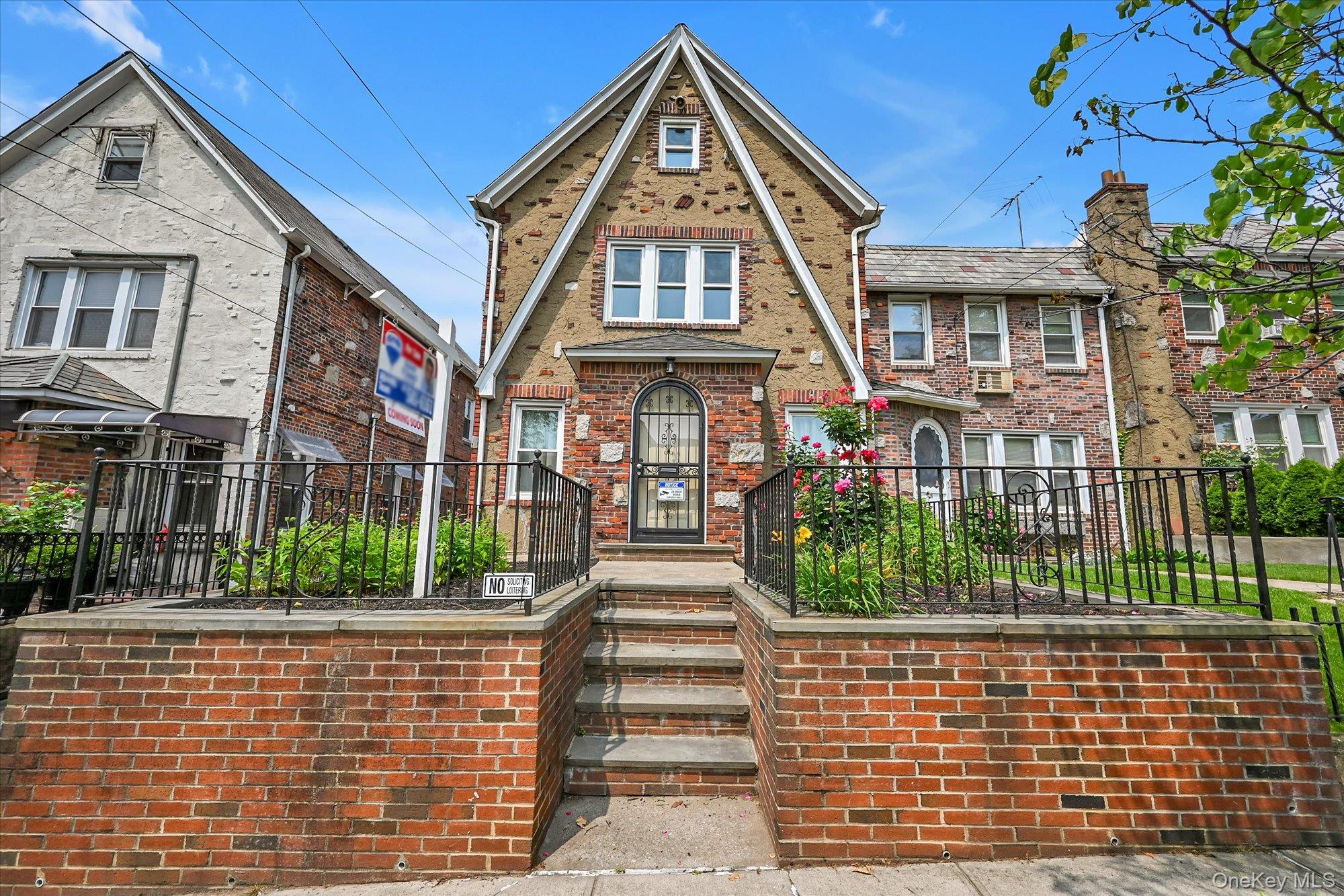 #8 photo, 5428 65th Place, クイーンズ区 Maspeth , NY 11378